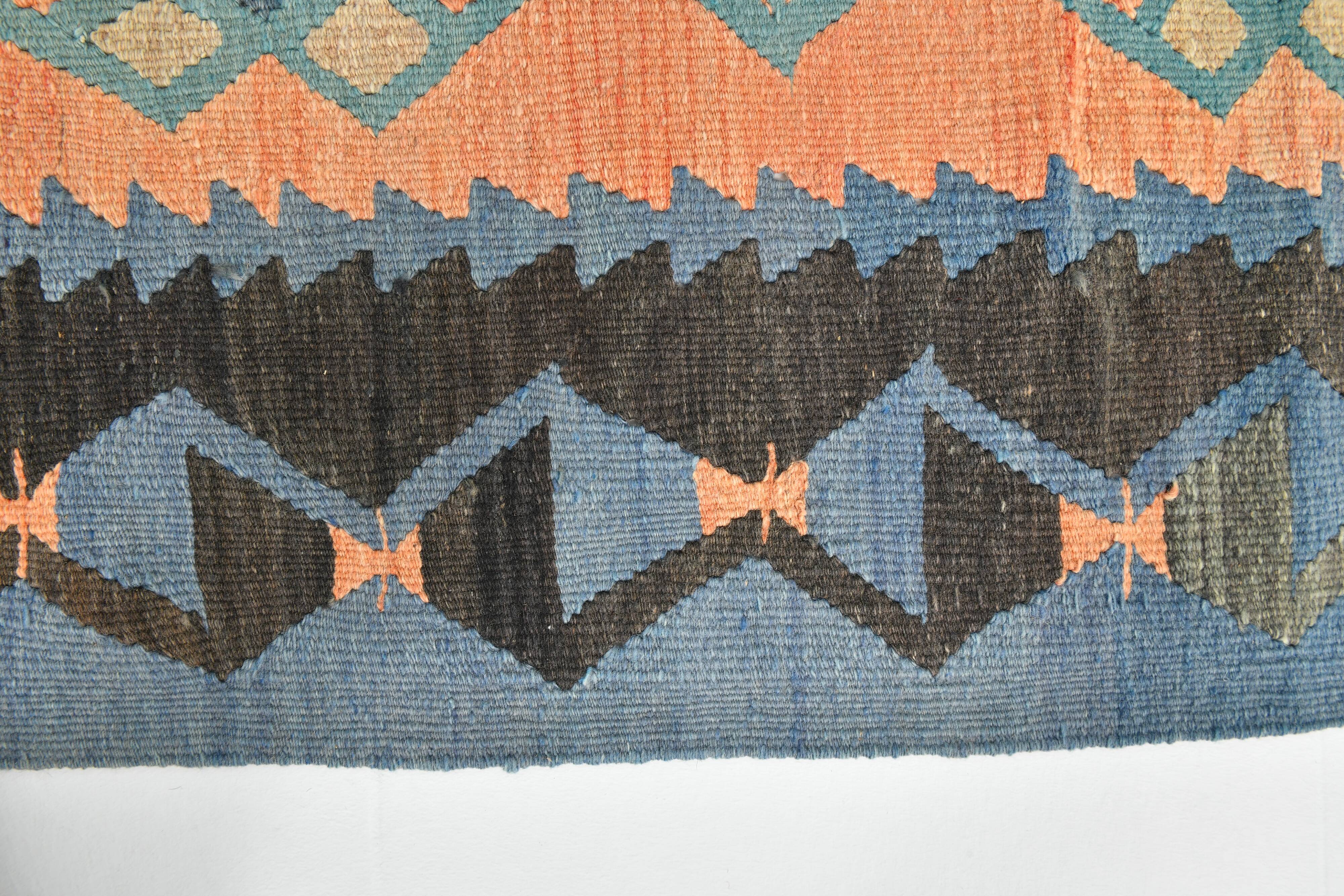6x10 Peach & Navy Blue Turkish Kilim Rug, 168x296Cm