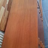 Sidbeoard with sliding doors and ceramic decoration