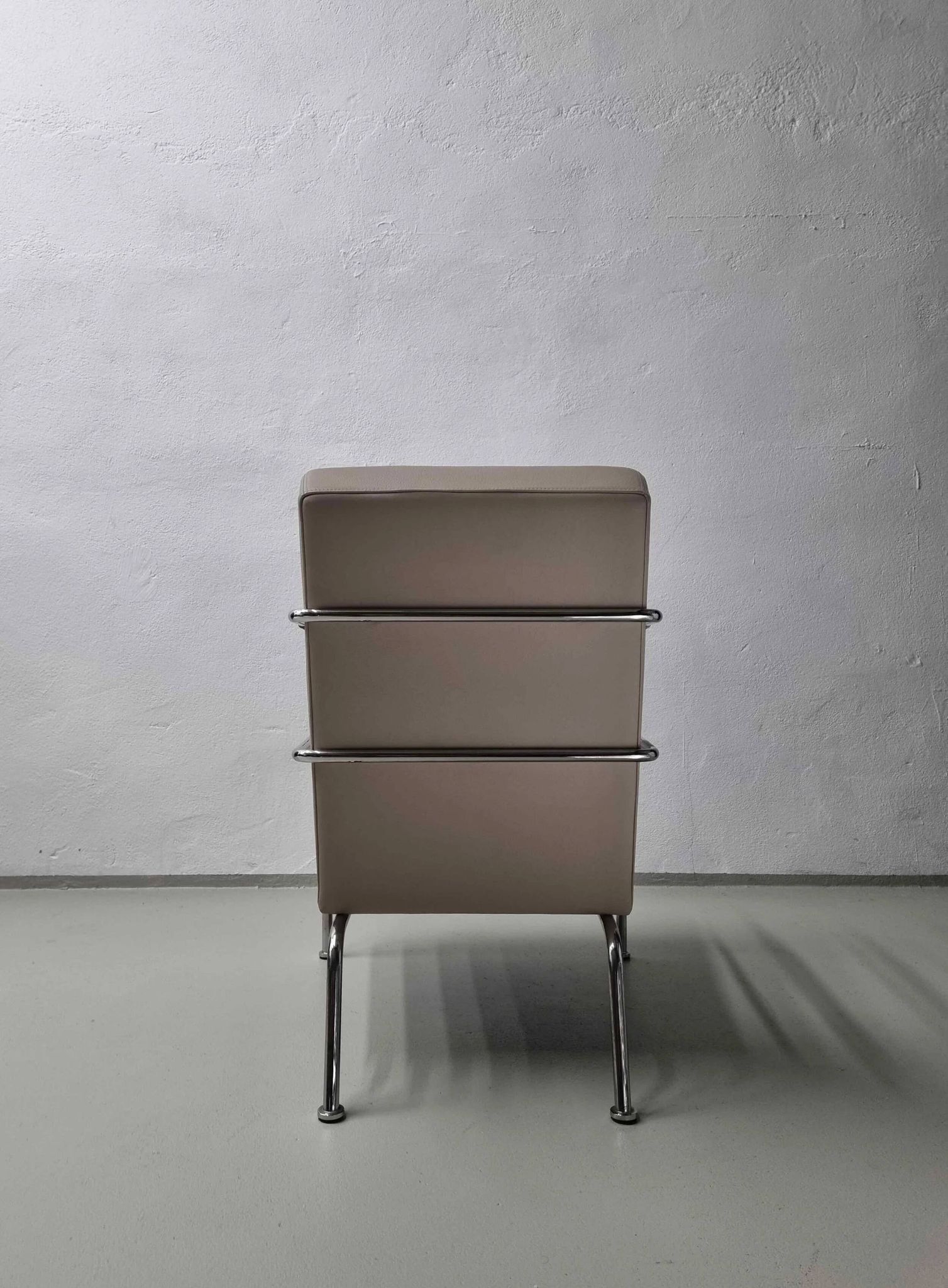 2 vintage nude leather "Cinema" easy chairs by Gunilla Allard for Lammhults | 1990s