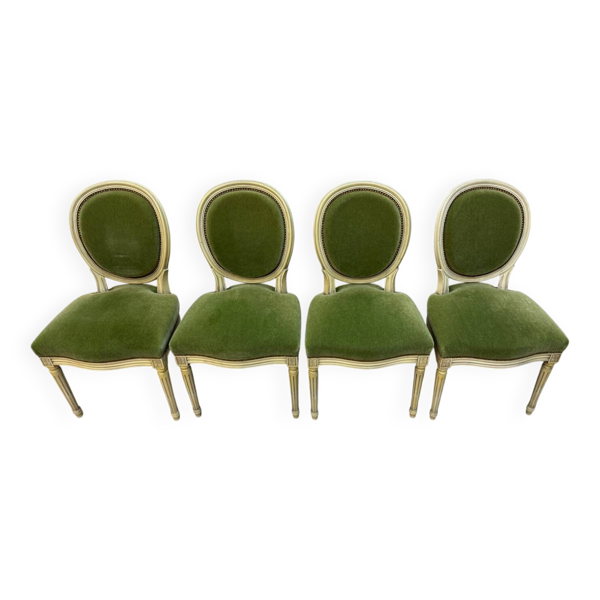 4 chaises médaillon clouté Louis XVI