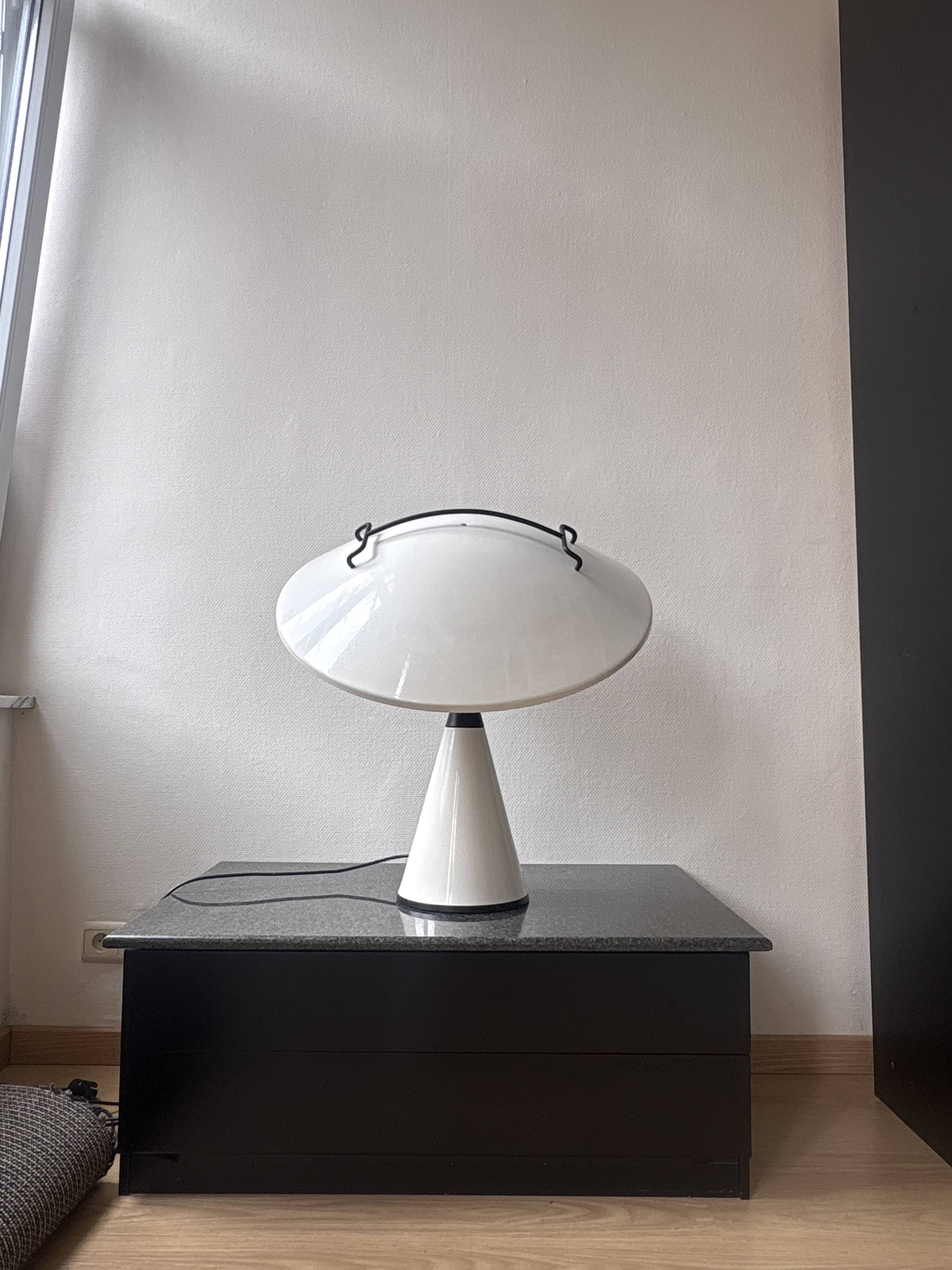 Martinelli Luce — Vintage table lamp “Radar” Mod. 676 — Made in Italy
