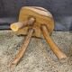 Tabouret de vachet tripode