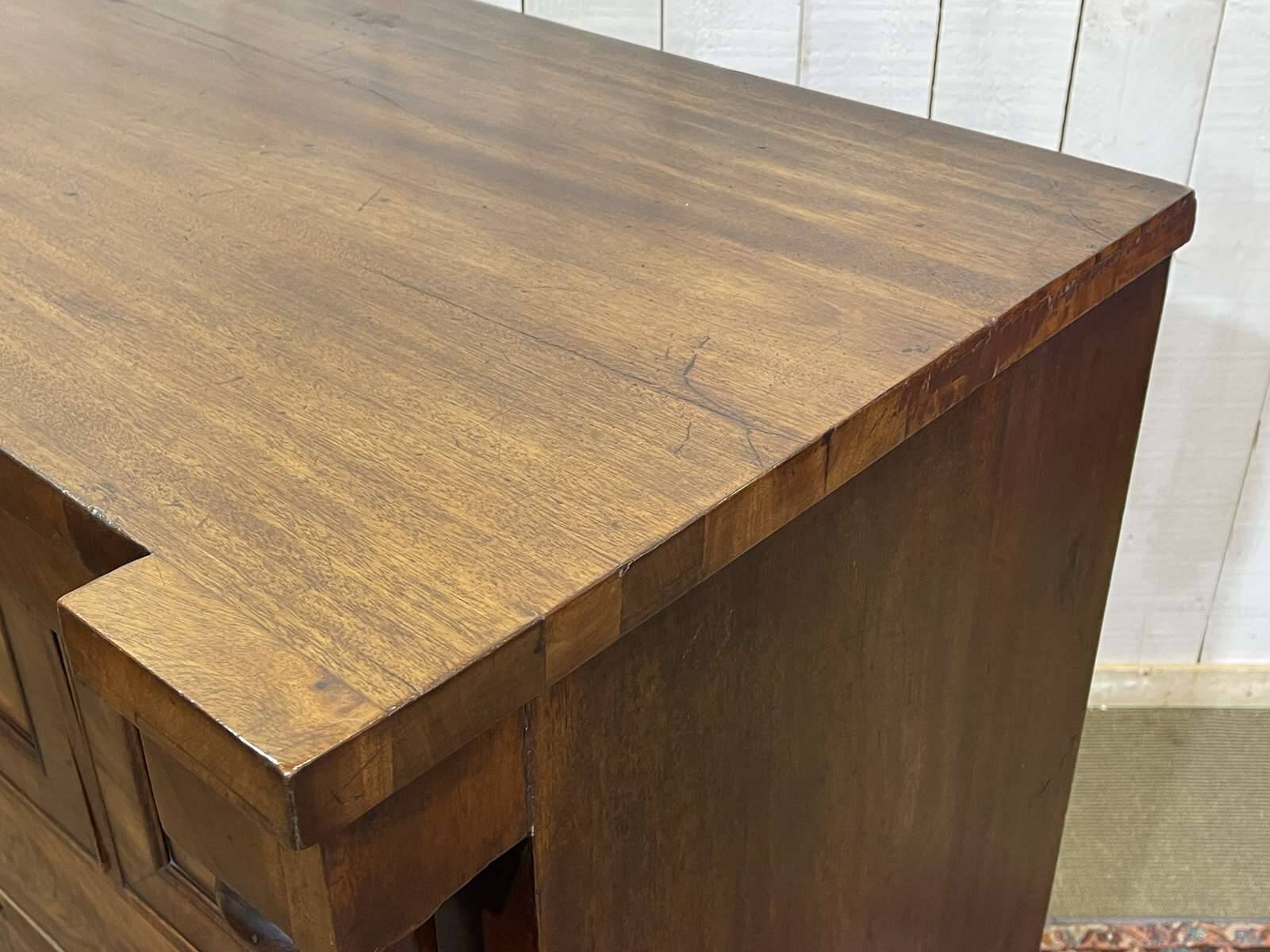 19th century Victorian mahogany chest of drawers