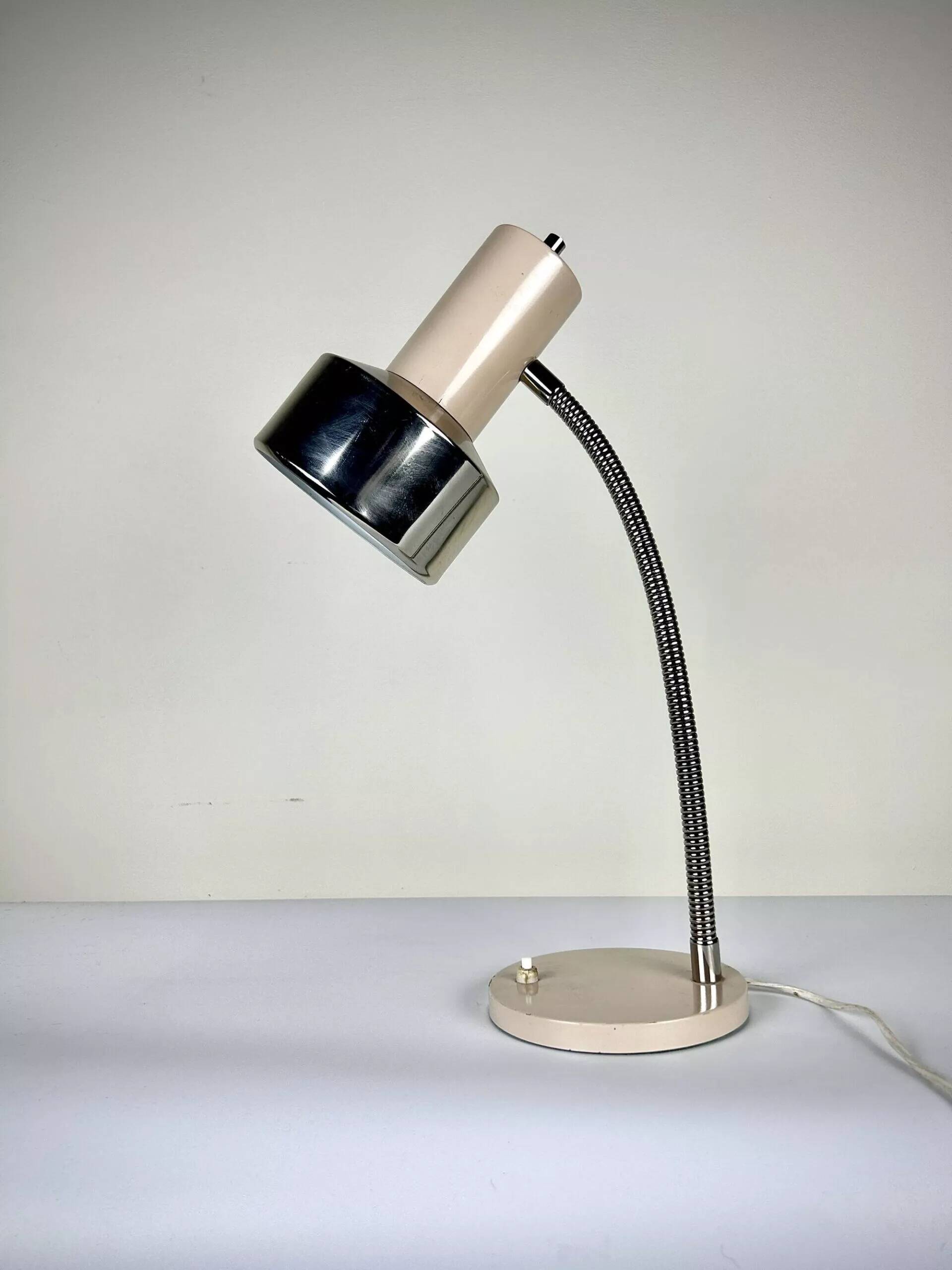Vintage beige and chrome articulated lamp – 70s