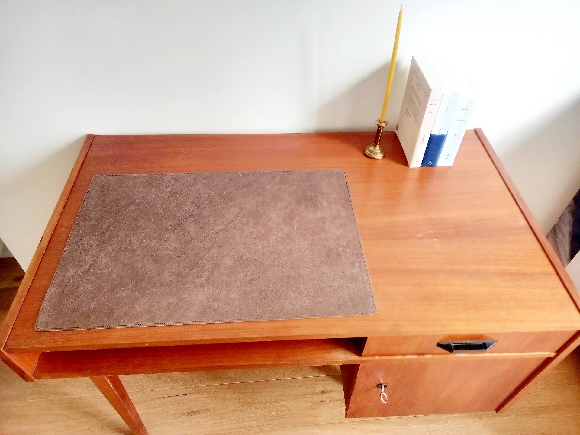 Bureau design vintage 60's