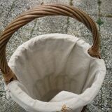 Wicker bread basket with removable cove and house