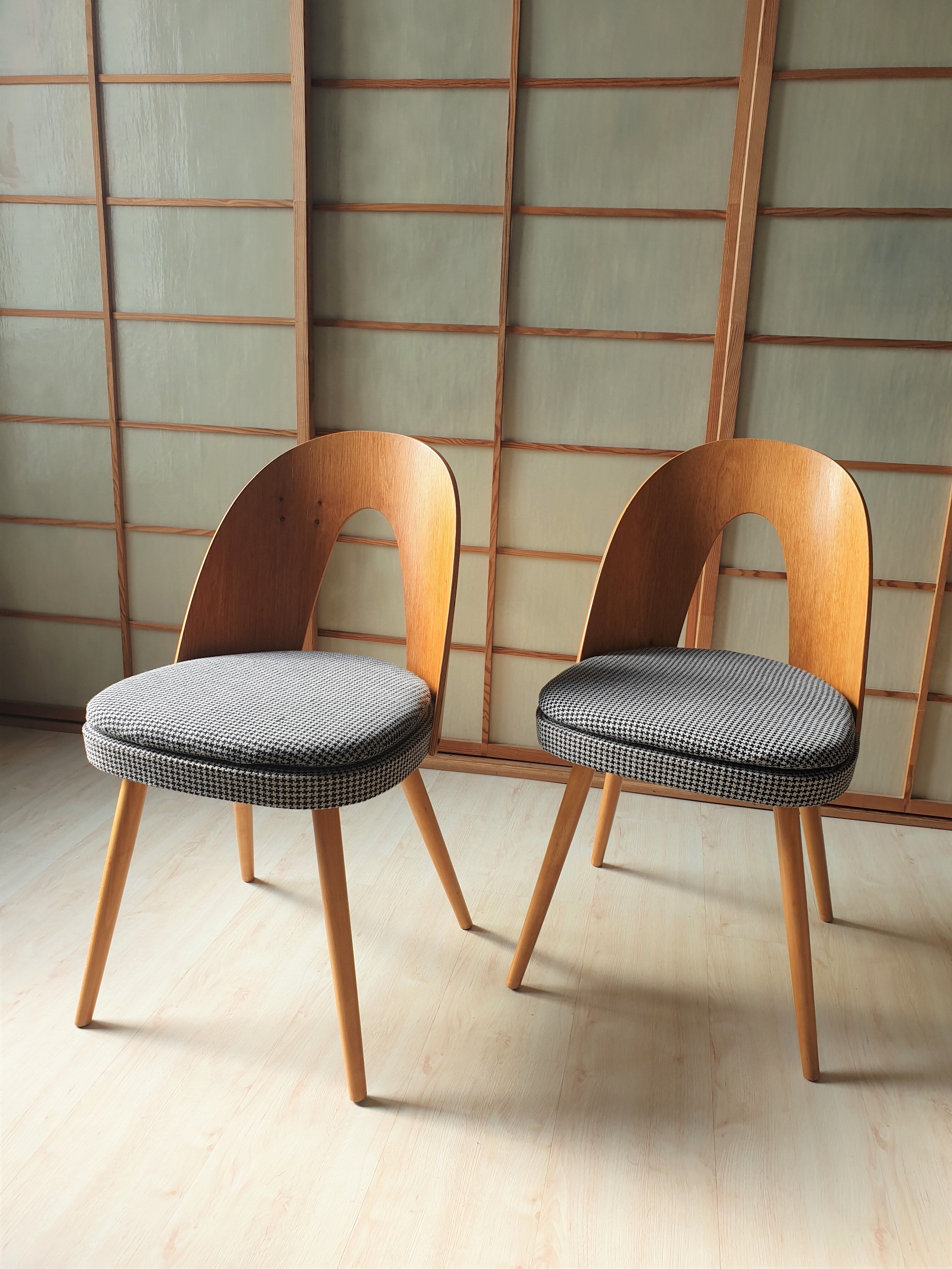 Antonin Suman chairs 60