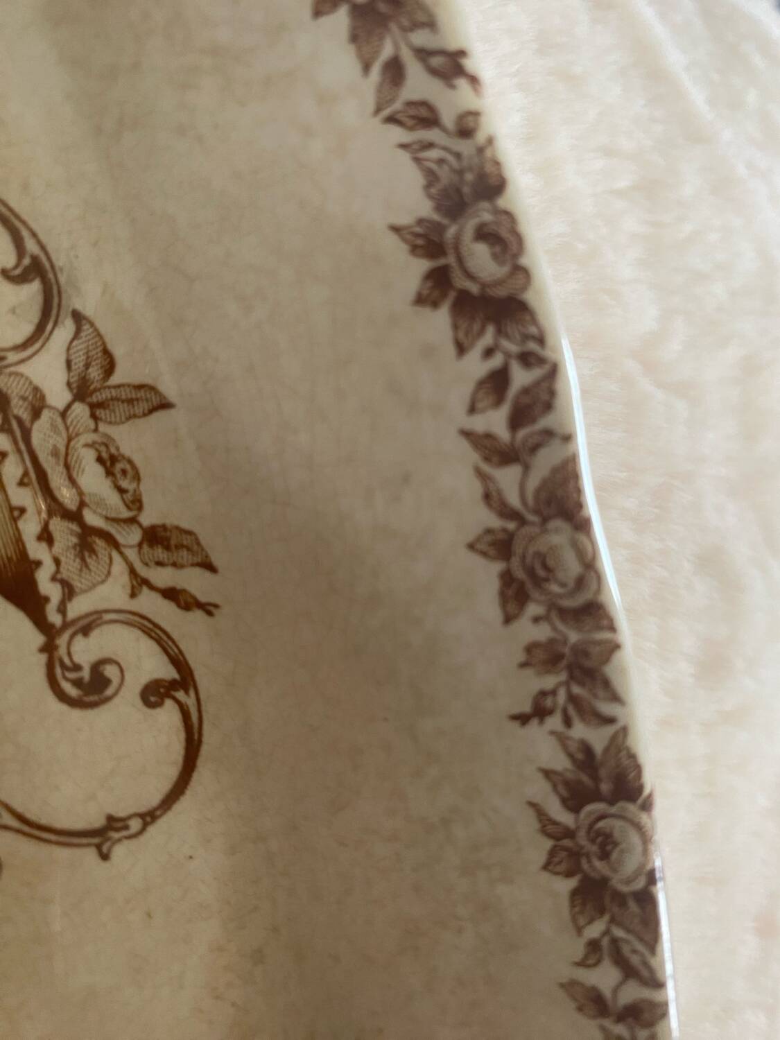1 iron clay dish HB Choisy le Roi sepia color