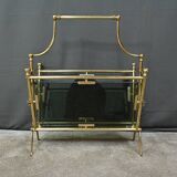 Magazine rack in brass and smoked glass, in the style of Maison Baguès – 1960
