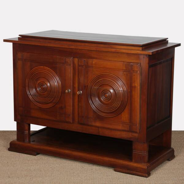 Buffet en noyer dans le goût de Charles Dudouyt, 1940