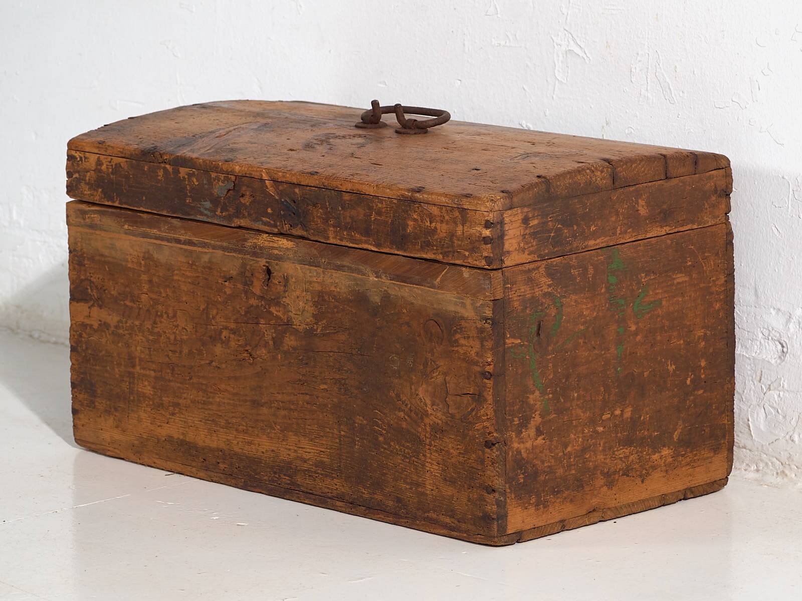 Antique storage chest (c.1920) #2