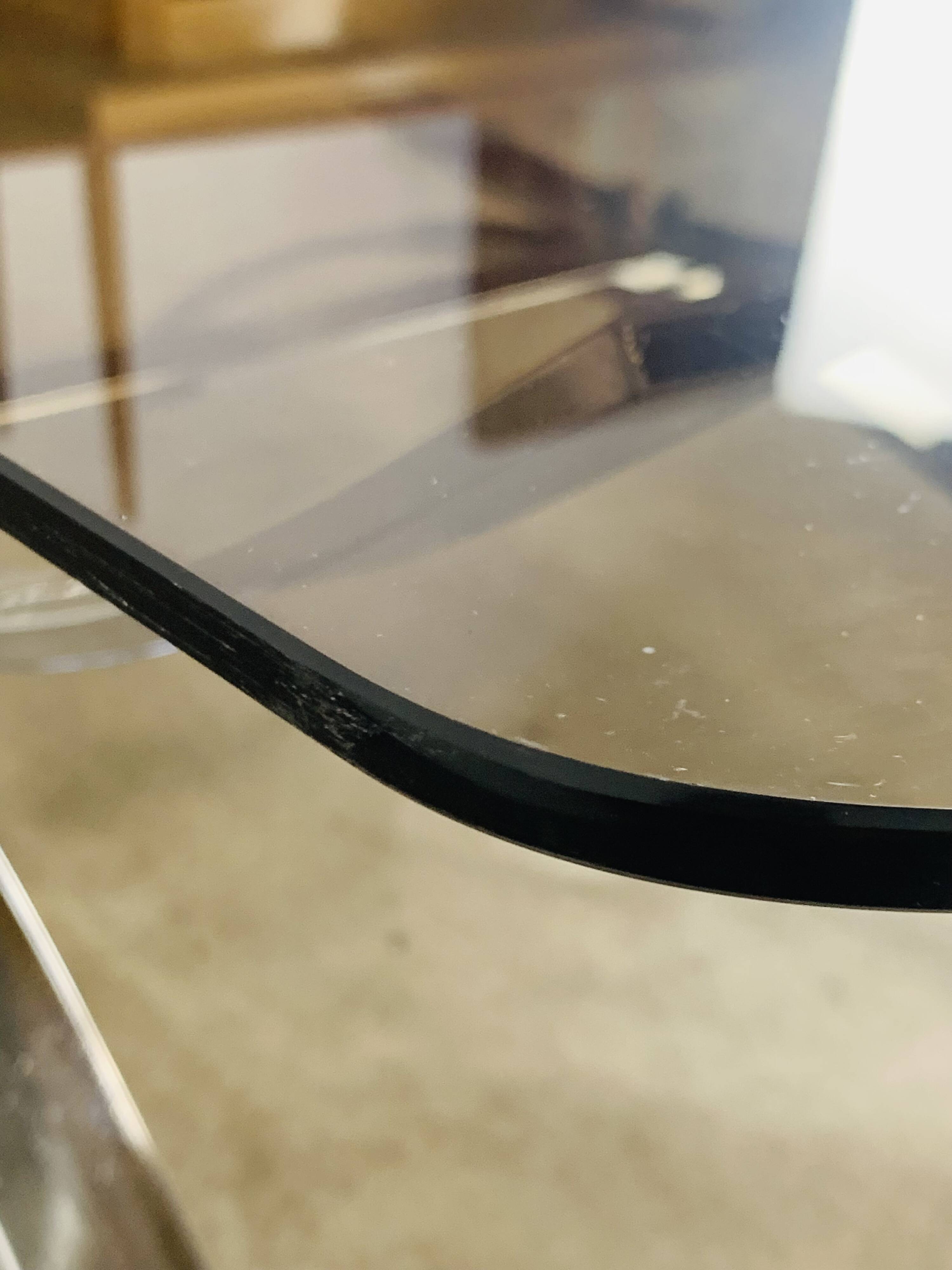Table basse en verre fumé et chrome, années 70