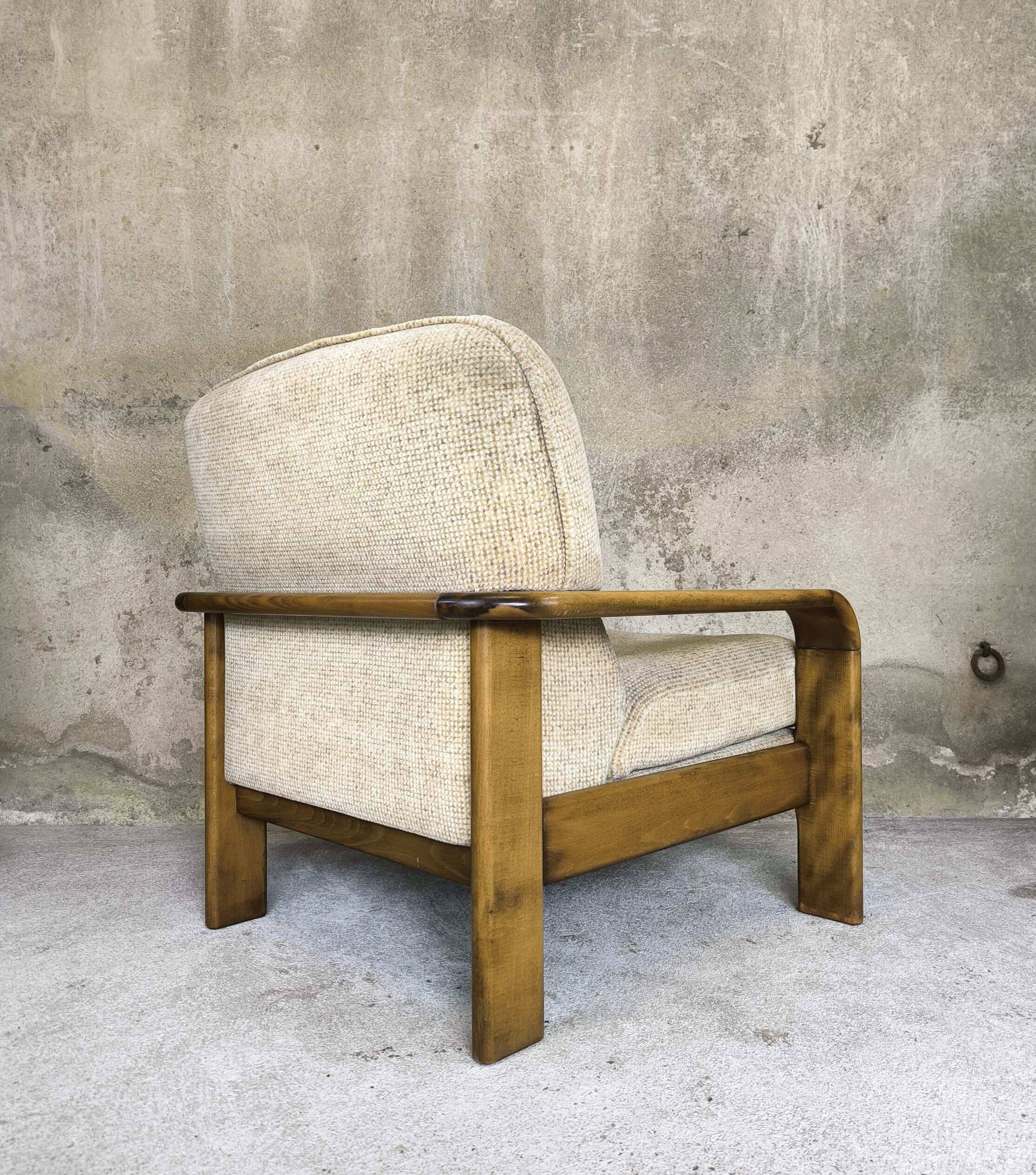 Fauteuil vintage en bois et laine