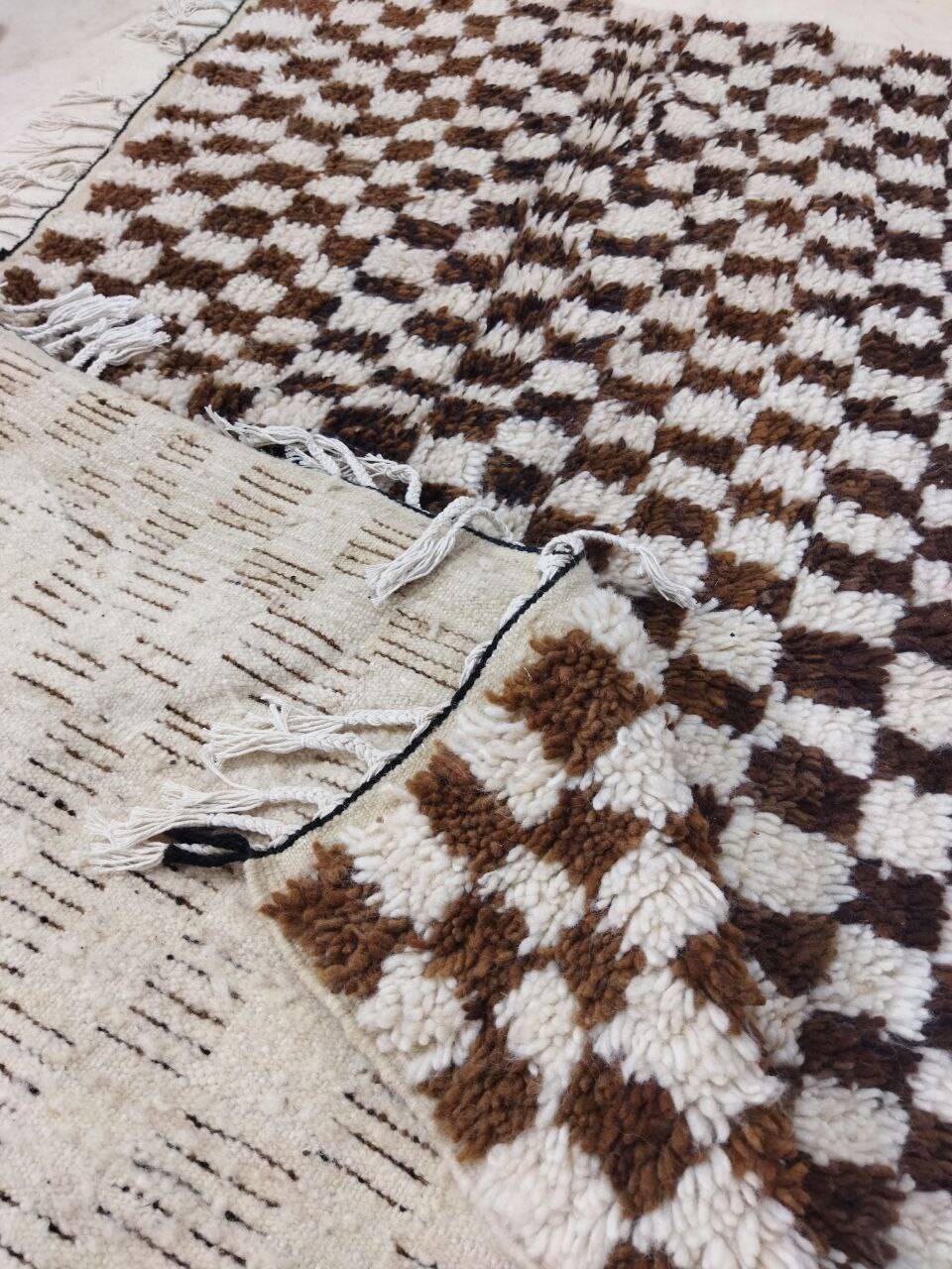 Handmade moroccan berber rug 310 x 192 cm