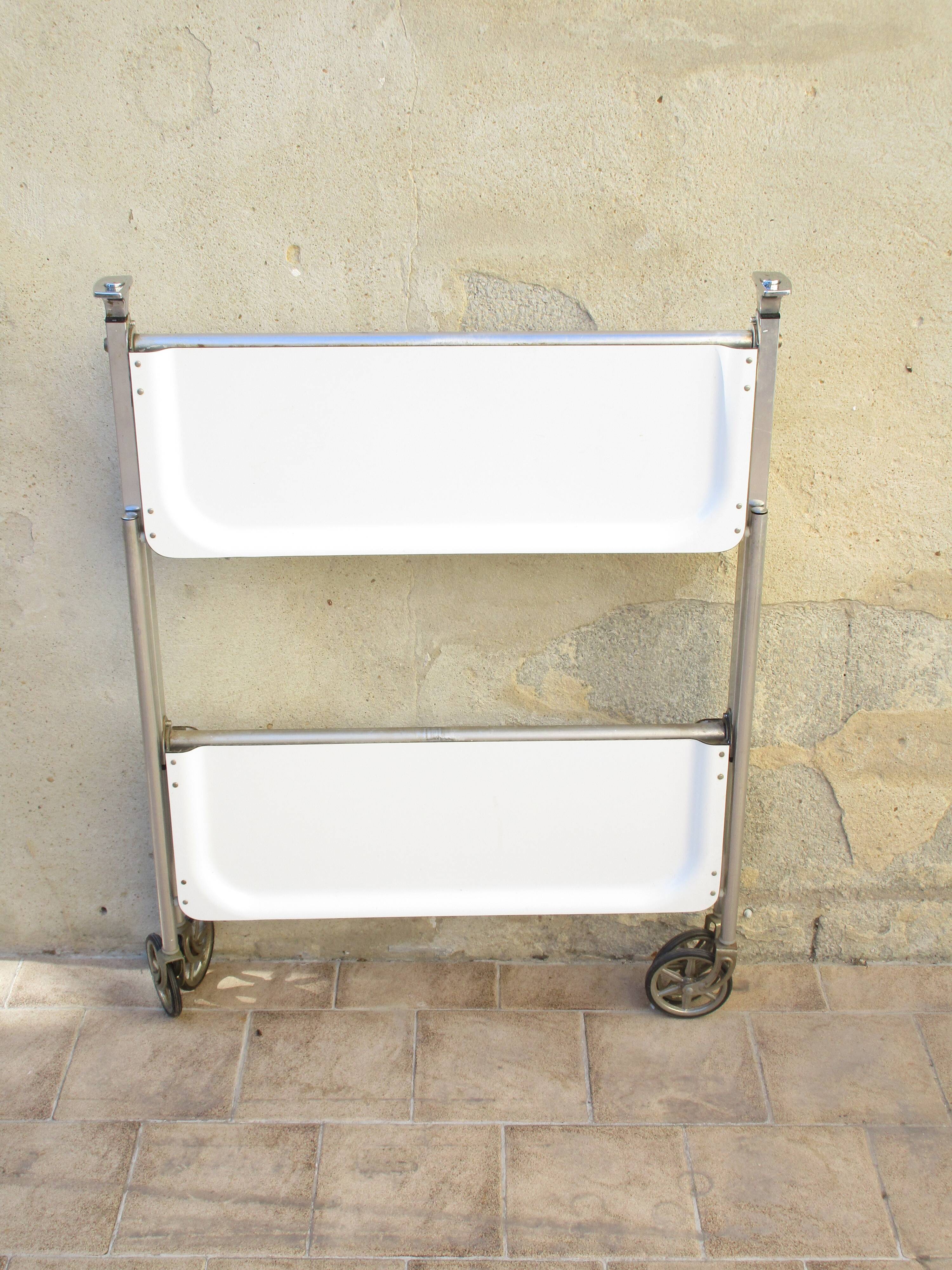 Roller folding extra table