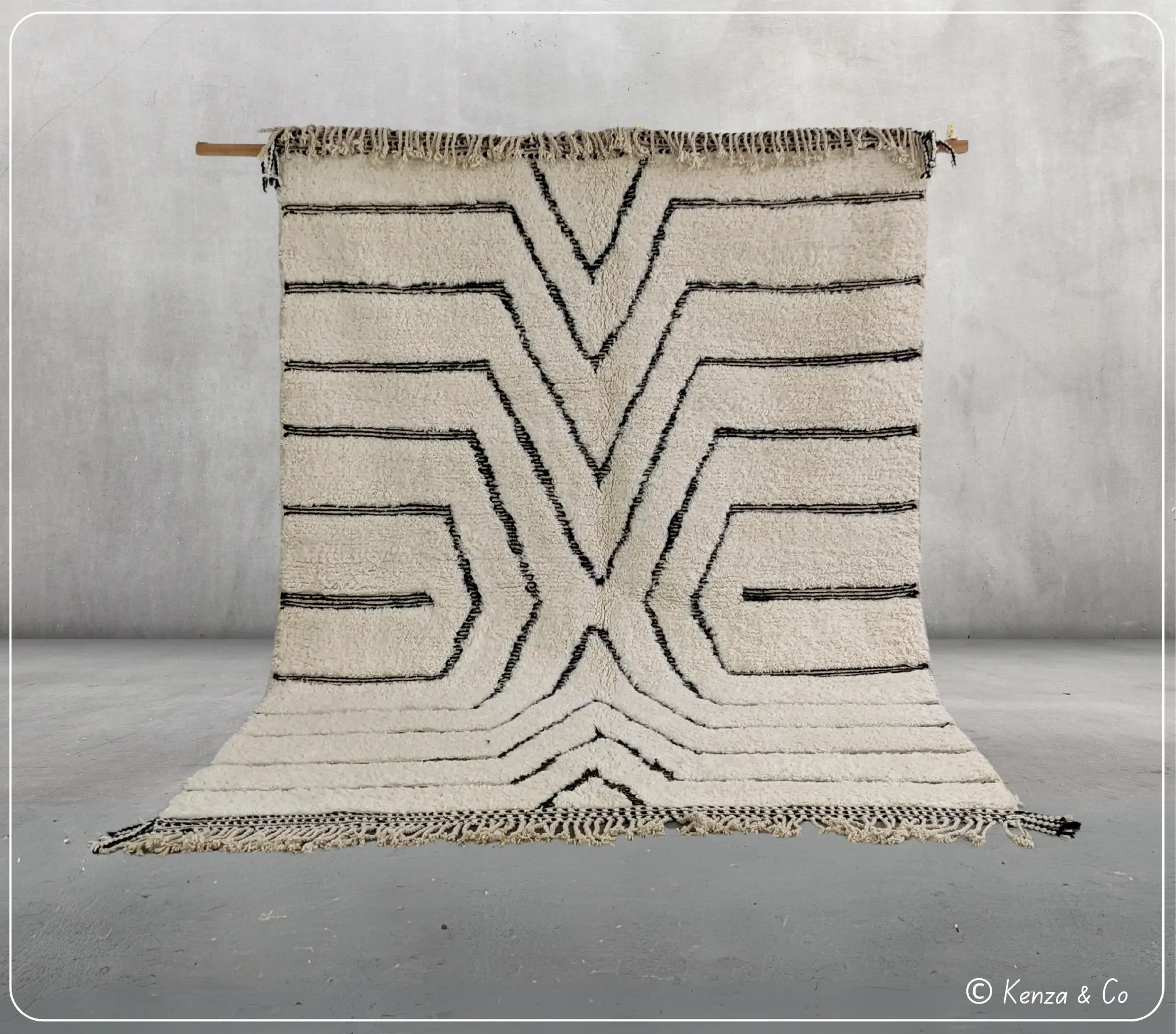 Large Beni Ouarain rug, 295 x 215 cm, G-384