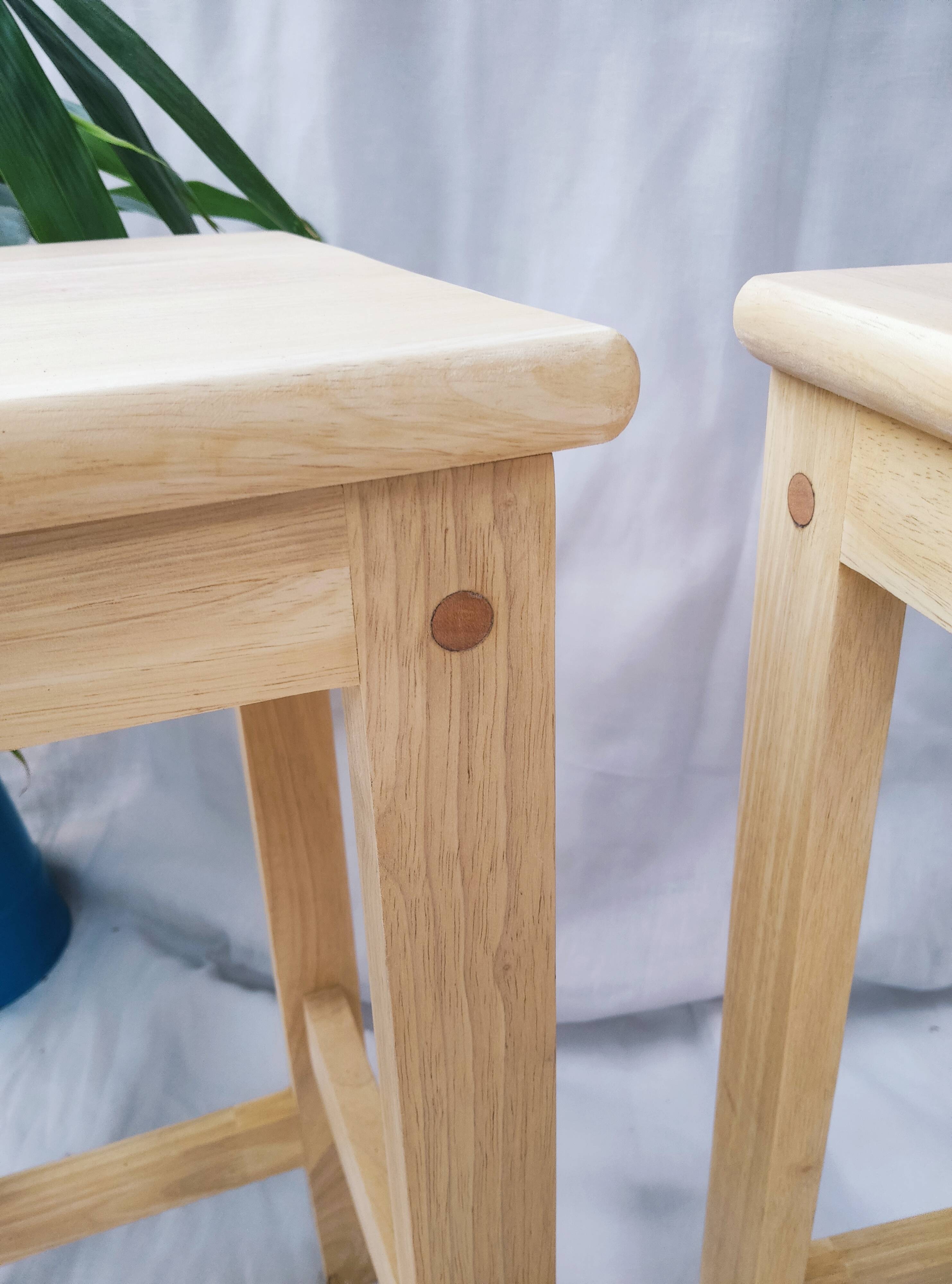 Artefact France bar stools