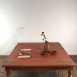 Red laqué wooden coffee table