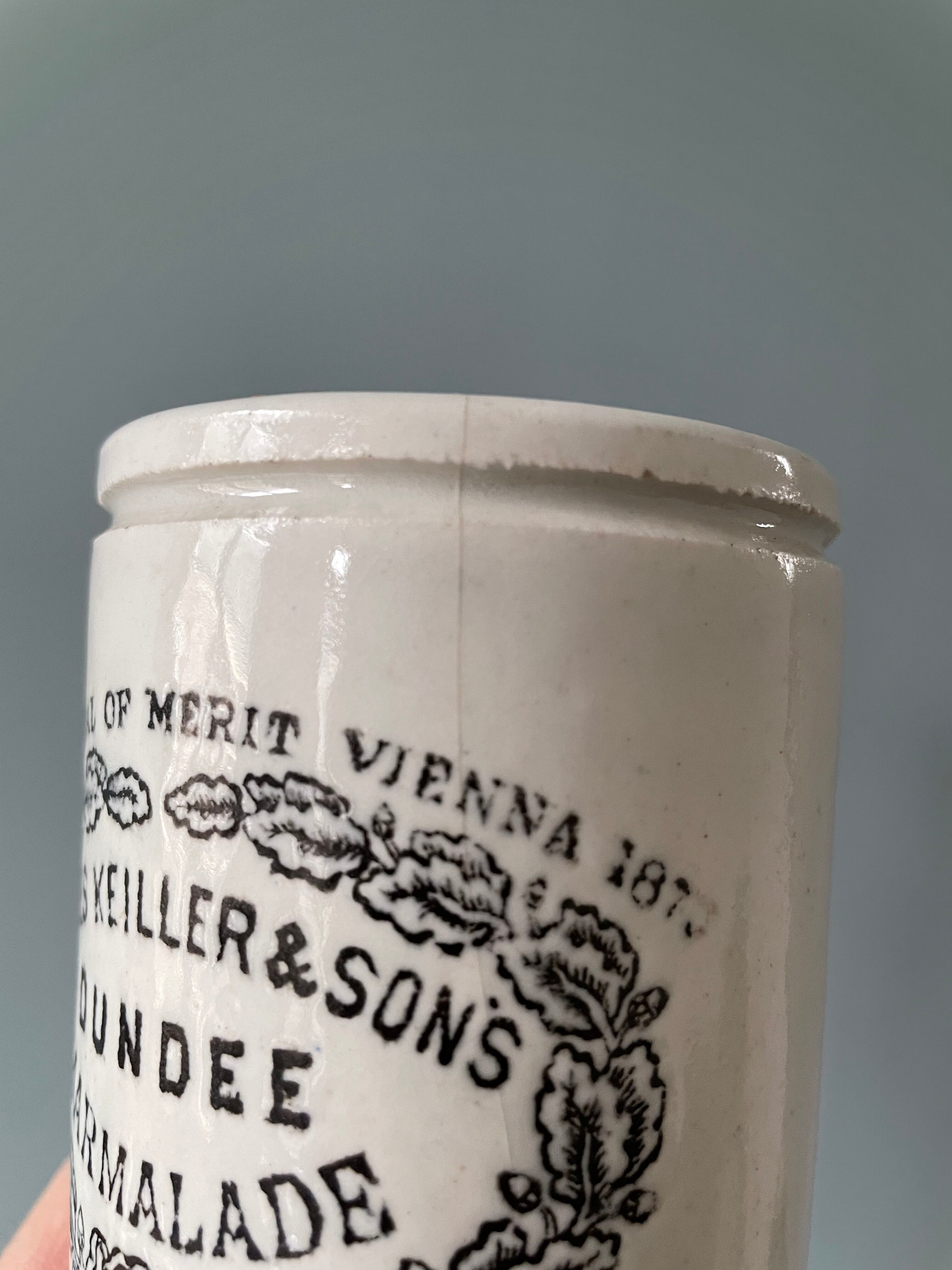 Pot Dundee Marmalade James Keiller & Sons, April 1962