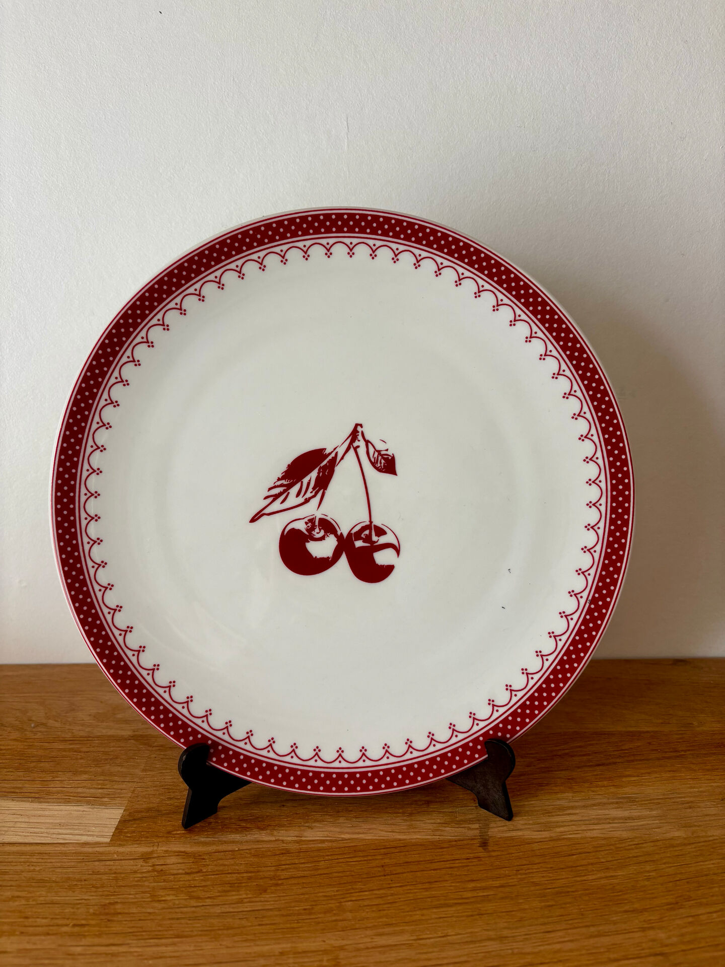 Royal Boch cherry plate