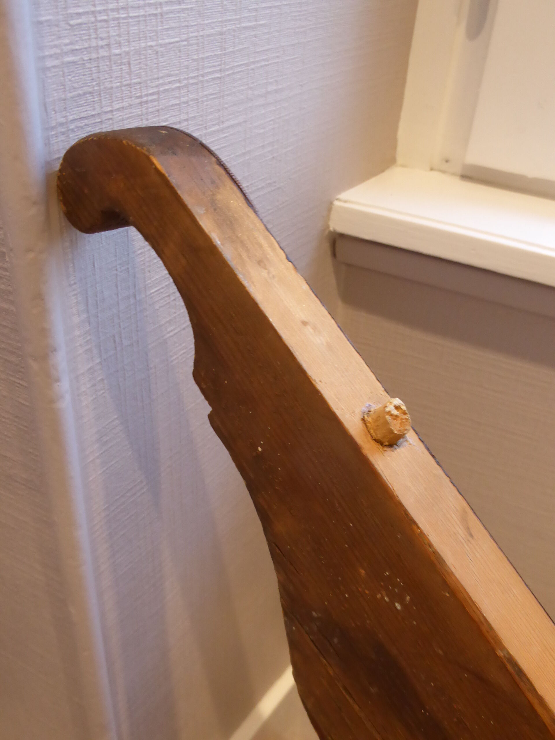 Fronton ancien en bois palissandre
