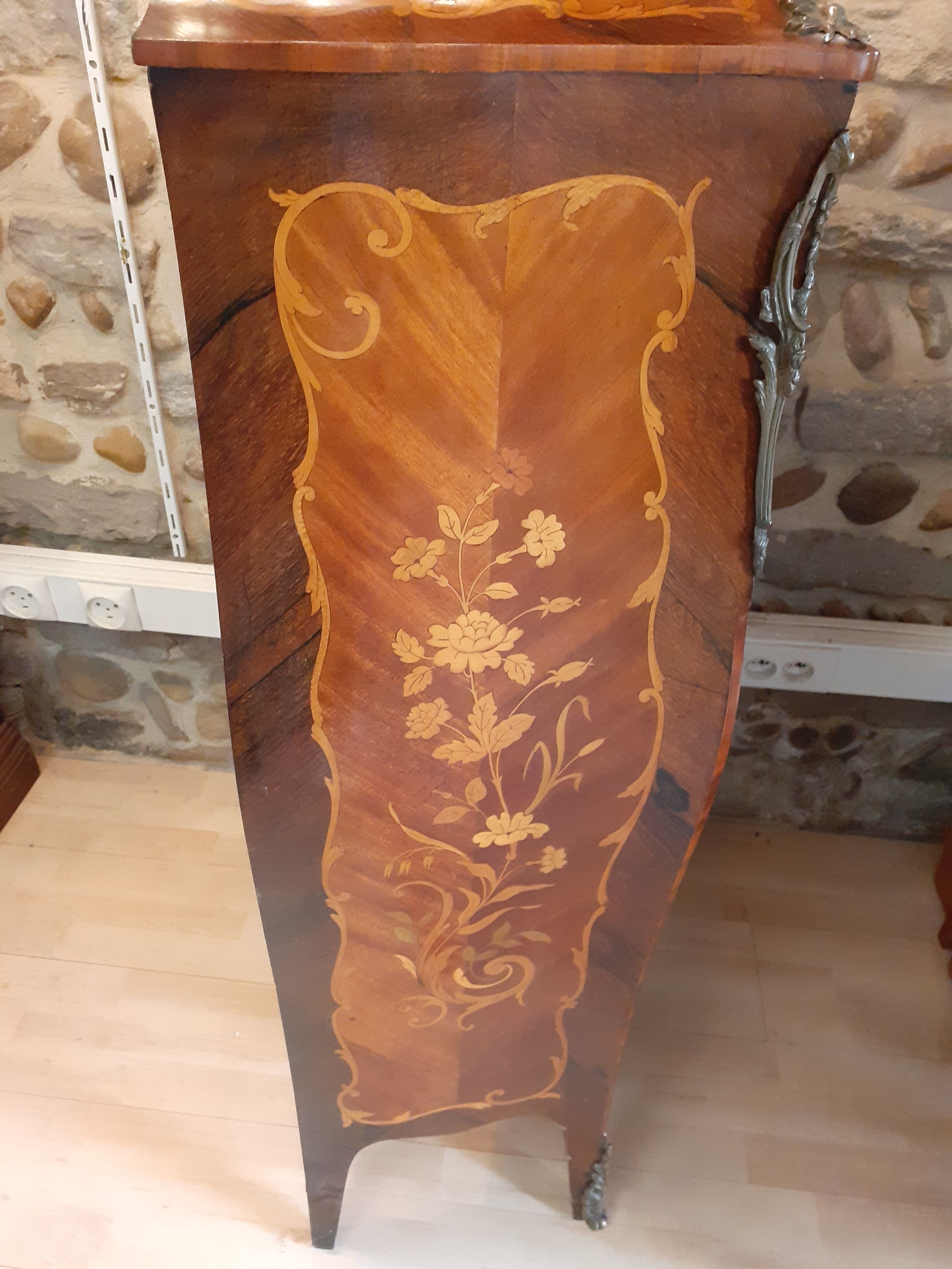 Louis XV-style lady secretary, in rosewood veneer flower decoration.