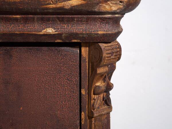 Antique patinated chest of drawers (circa 1920)