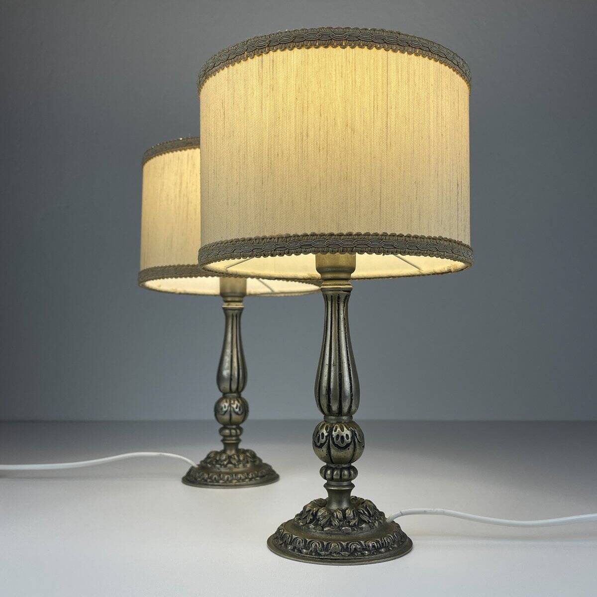 Lampe de table en métal, Italie années 1960