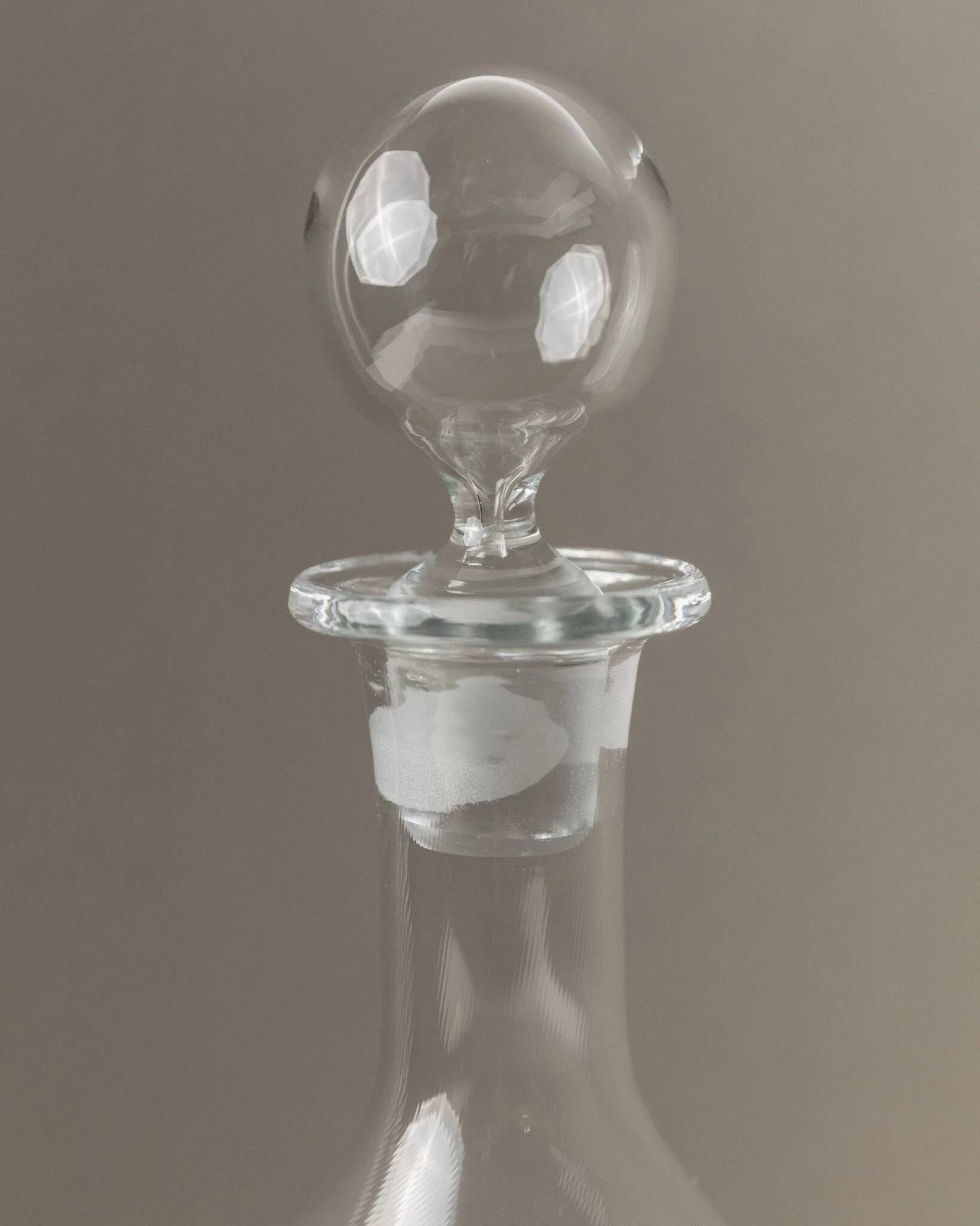 Clear Murano glass decanter with stopper - Italian 1980s liqueur bottle, fluted texture, decorative glass art