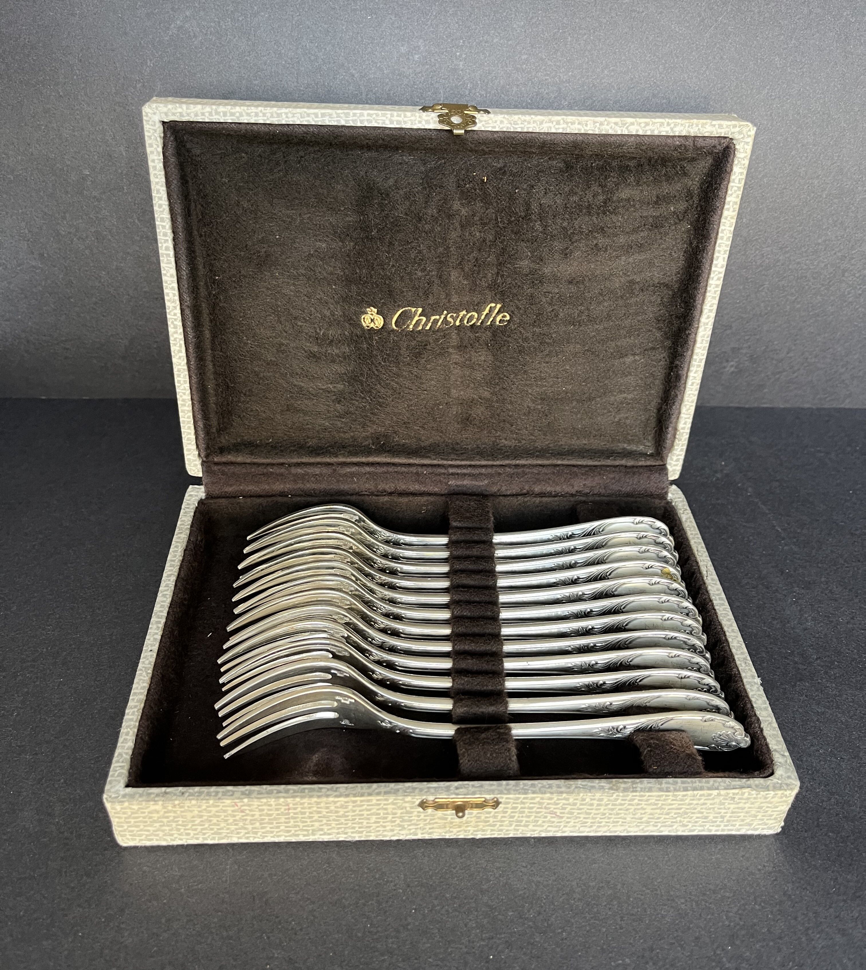 Ménagère Christofle modèle Marly 111 pièces