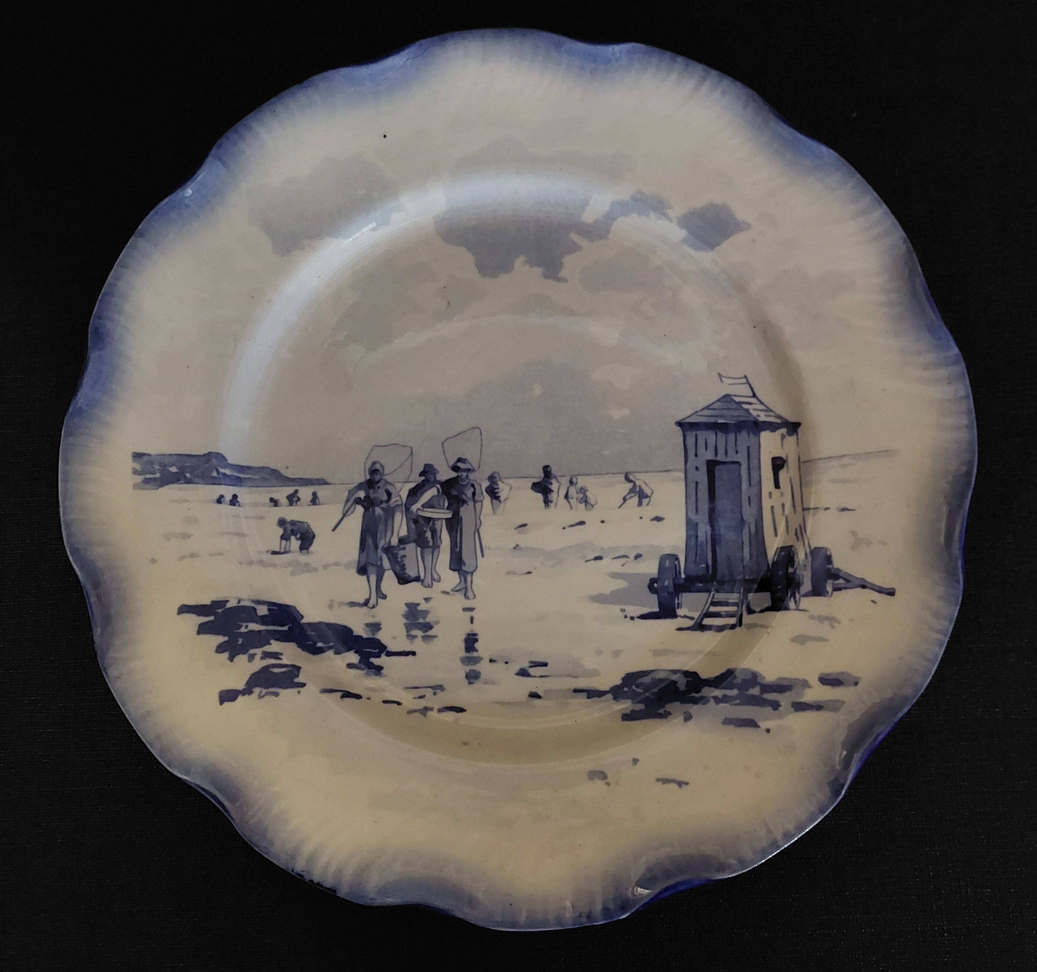 Sarreguemines earthenware plate with Marine decor late 19th century early 20th century