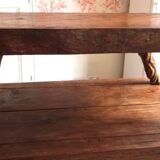Table basse en bois brut tropical