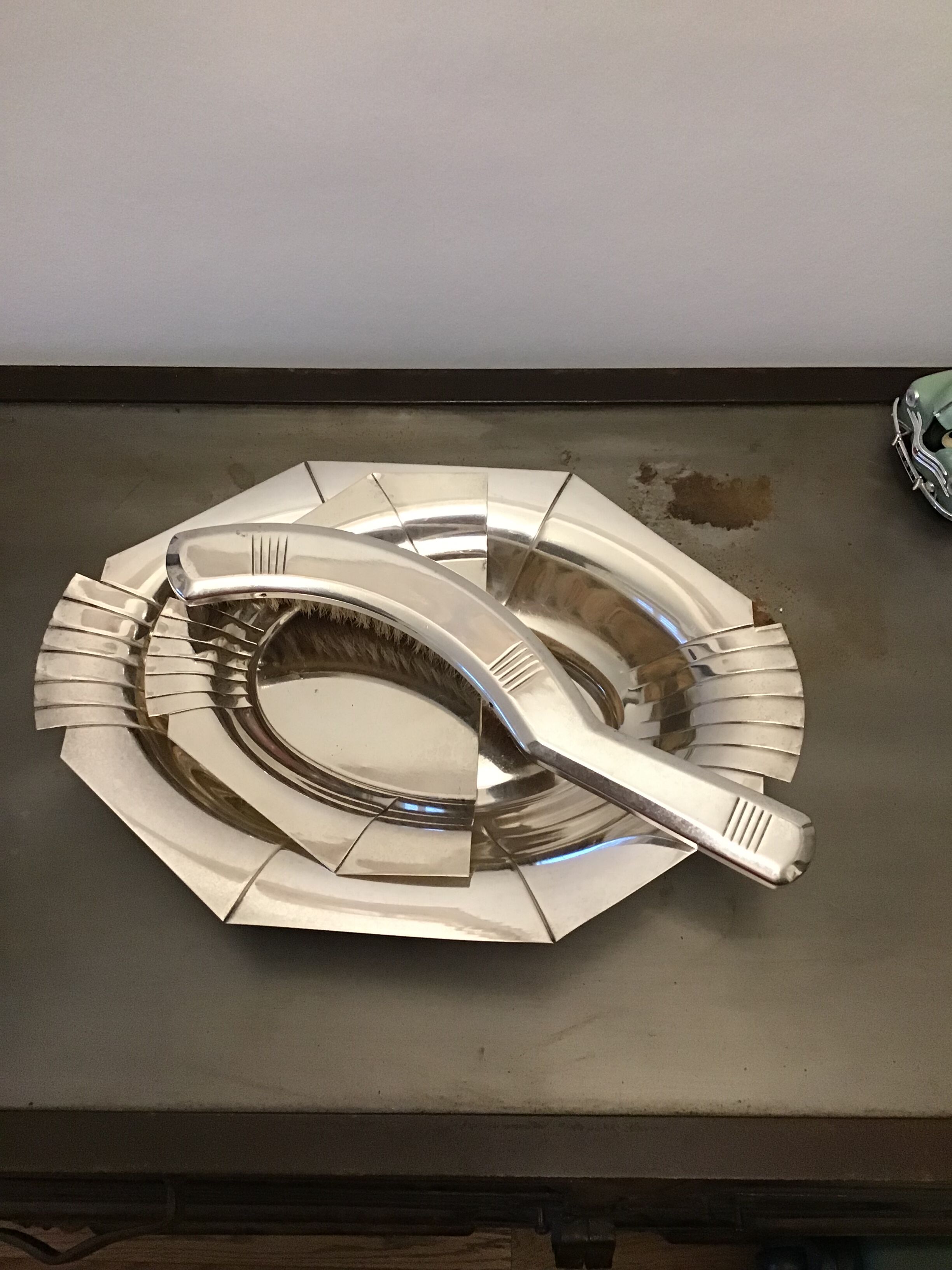 Dish and collect silver art deco crumbs
