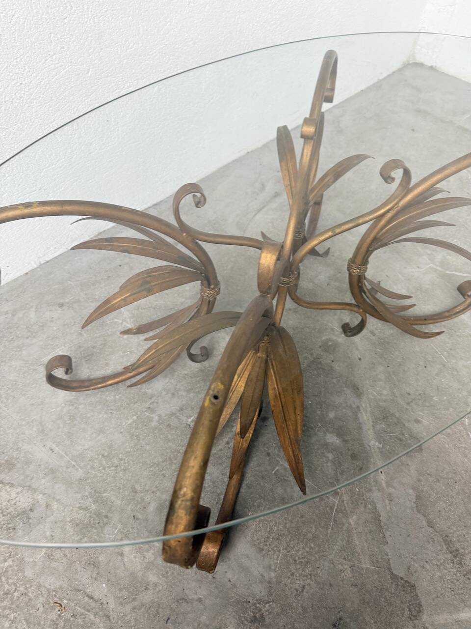 "ear" style coffee table