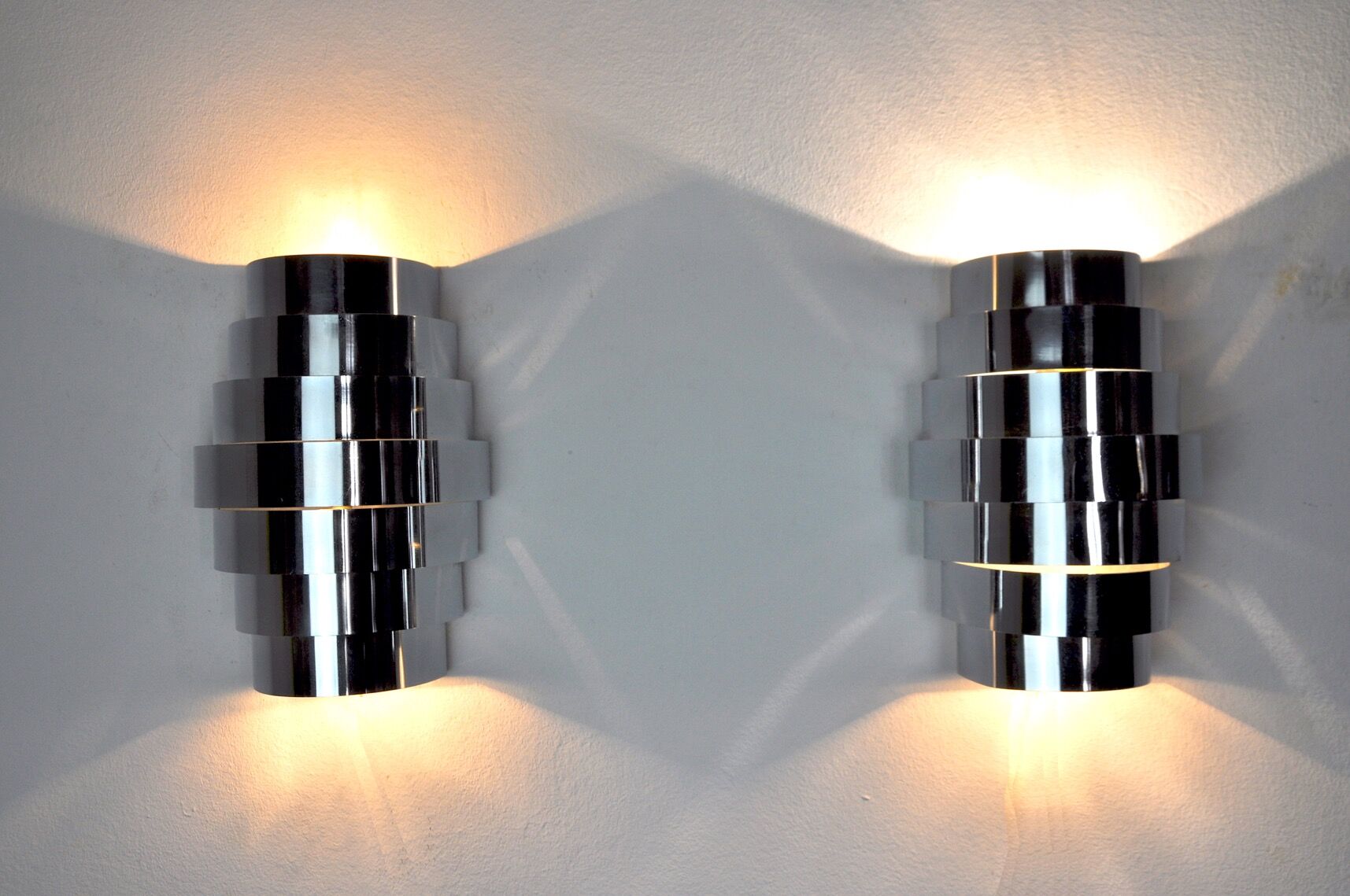 Pair of Chrome wall lamps, half-moon, Italy, 1970