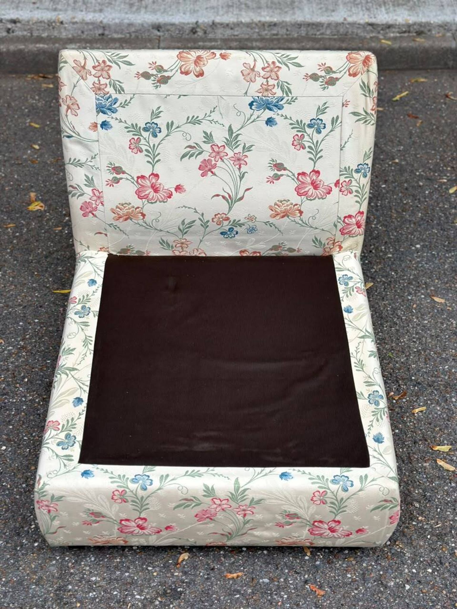 2 modular vintage bench armchairs with floral pattern – Cottage Style