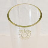 Ancient lampe a petrole in green opaline