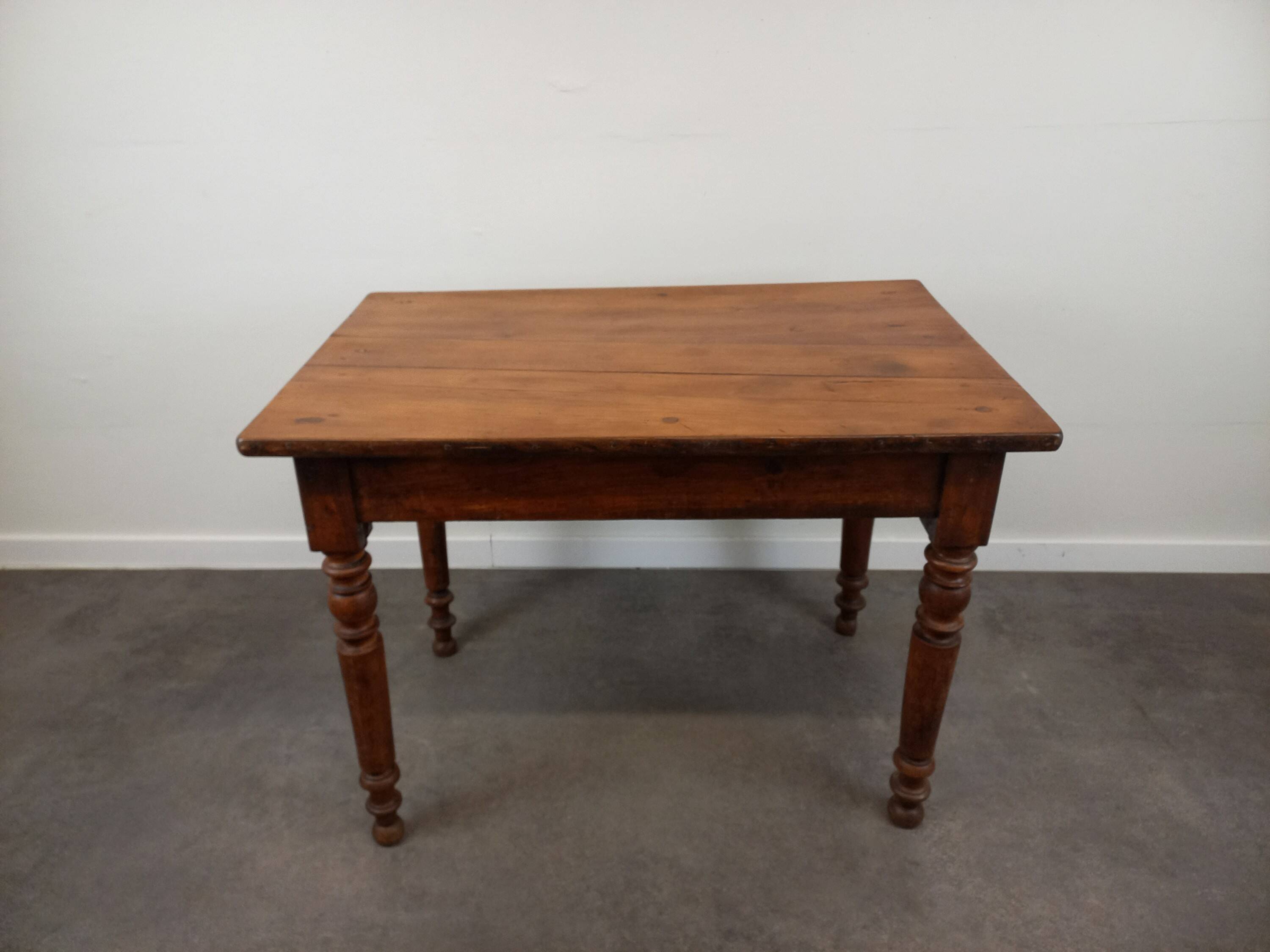 Table bistrot en noyer