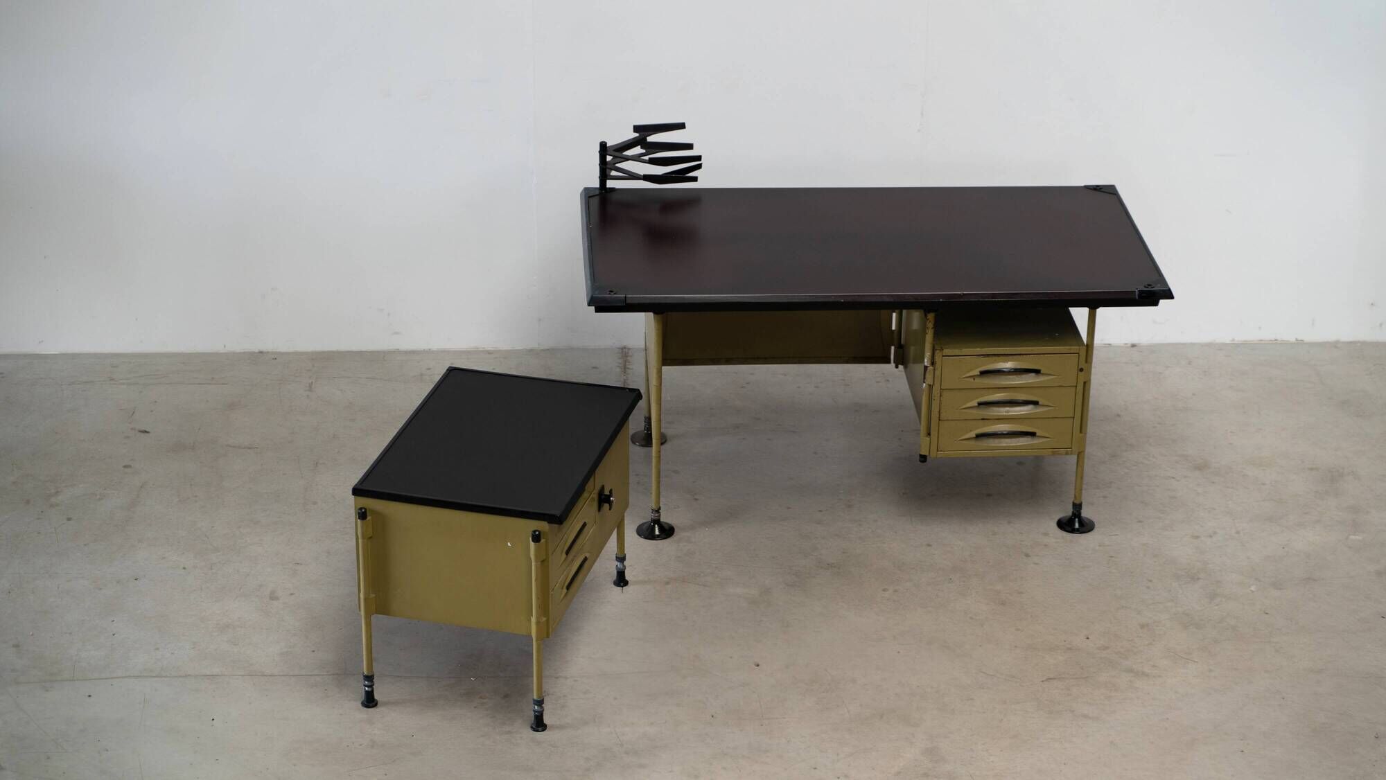 Italian desk by Studio BBPR for Olivetti