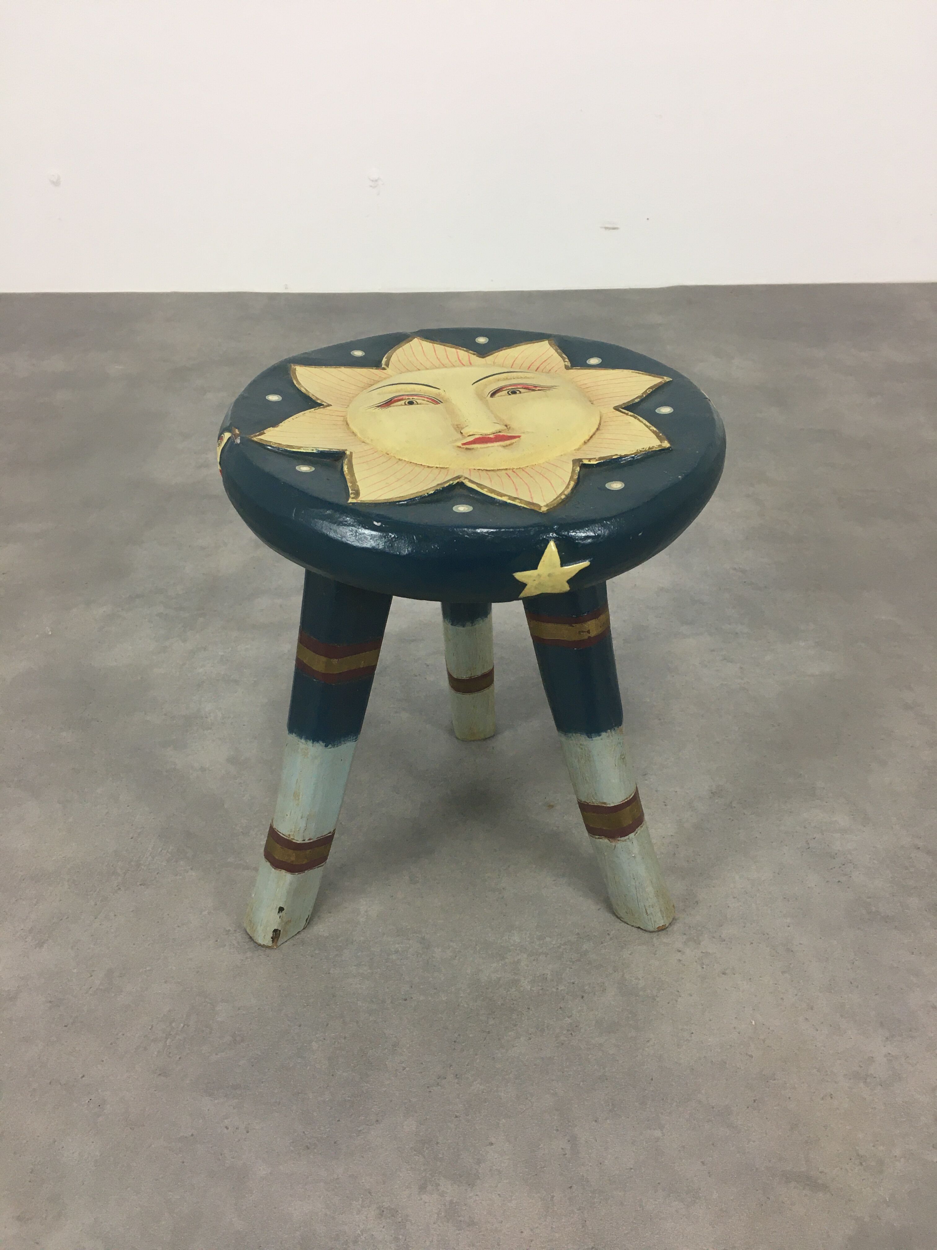 Stool tripod sun child