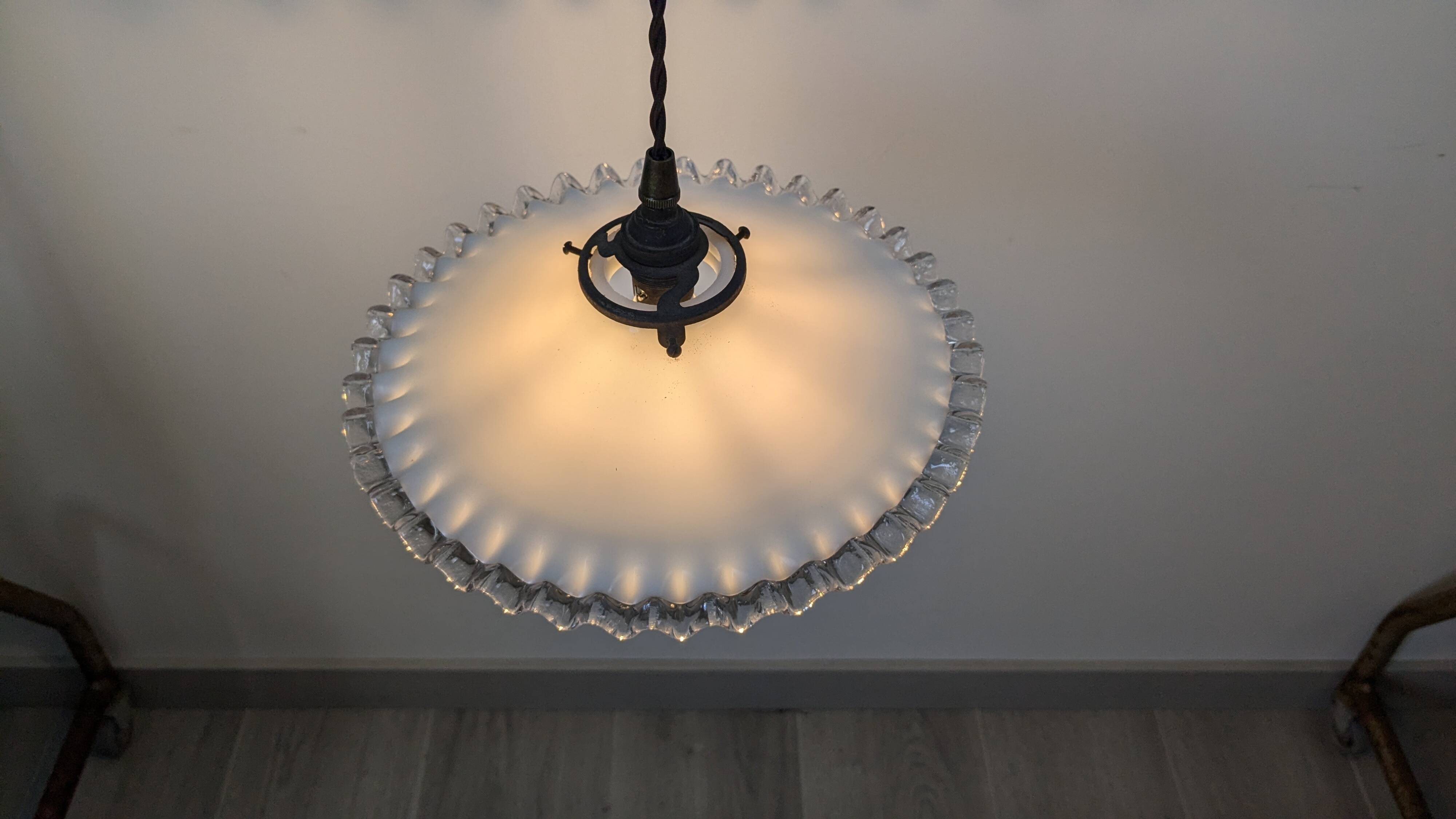 Vintage pendant light in white opaline with lace