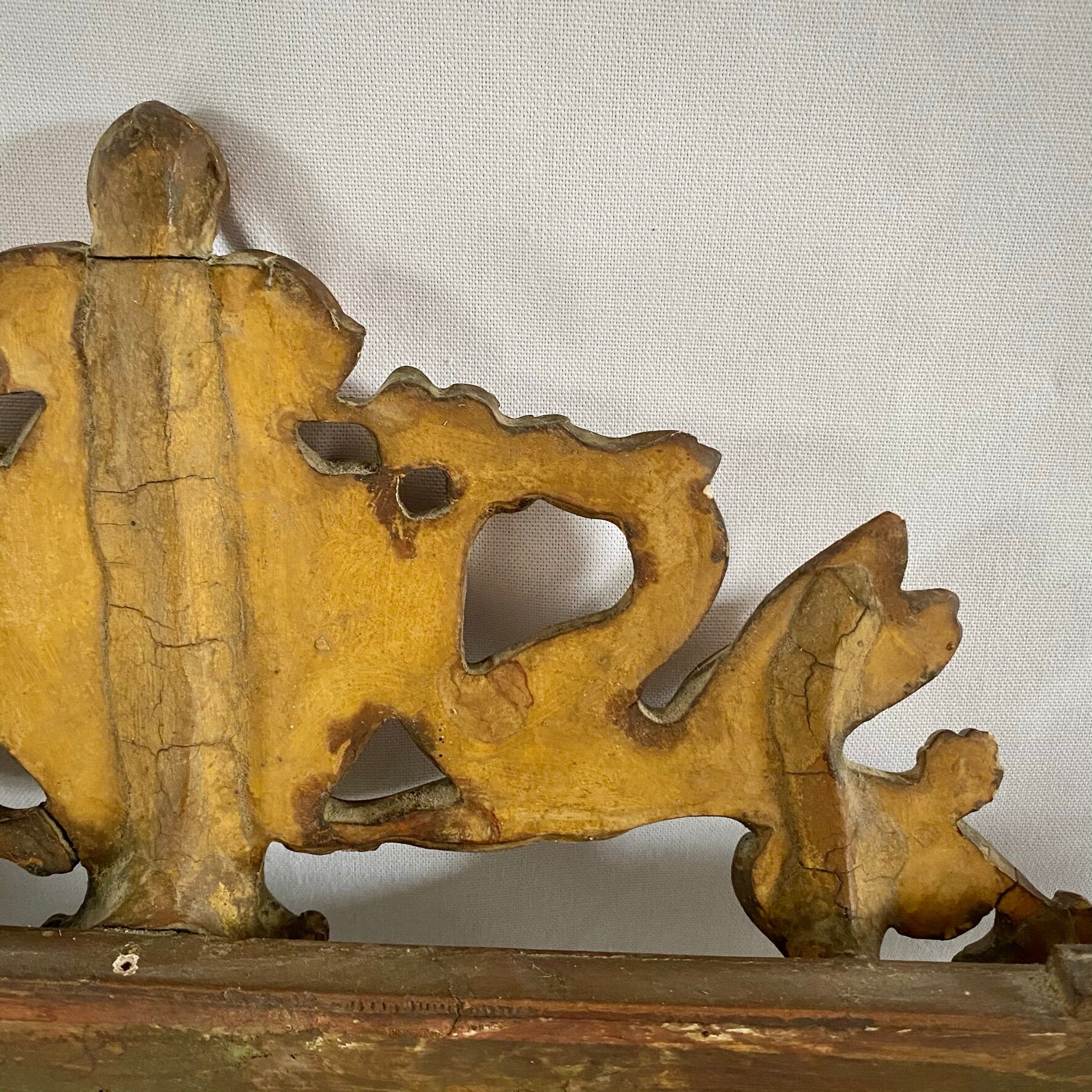 Mirror Napoleon III, gilded with pediment - 105x67cm