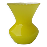 Vase en verre jaune