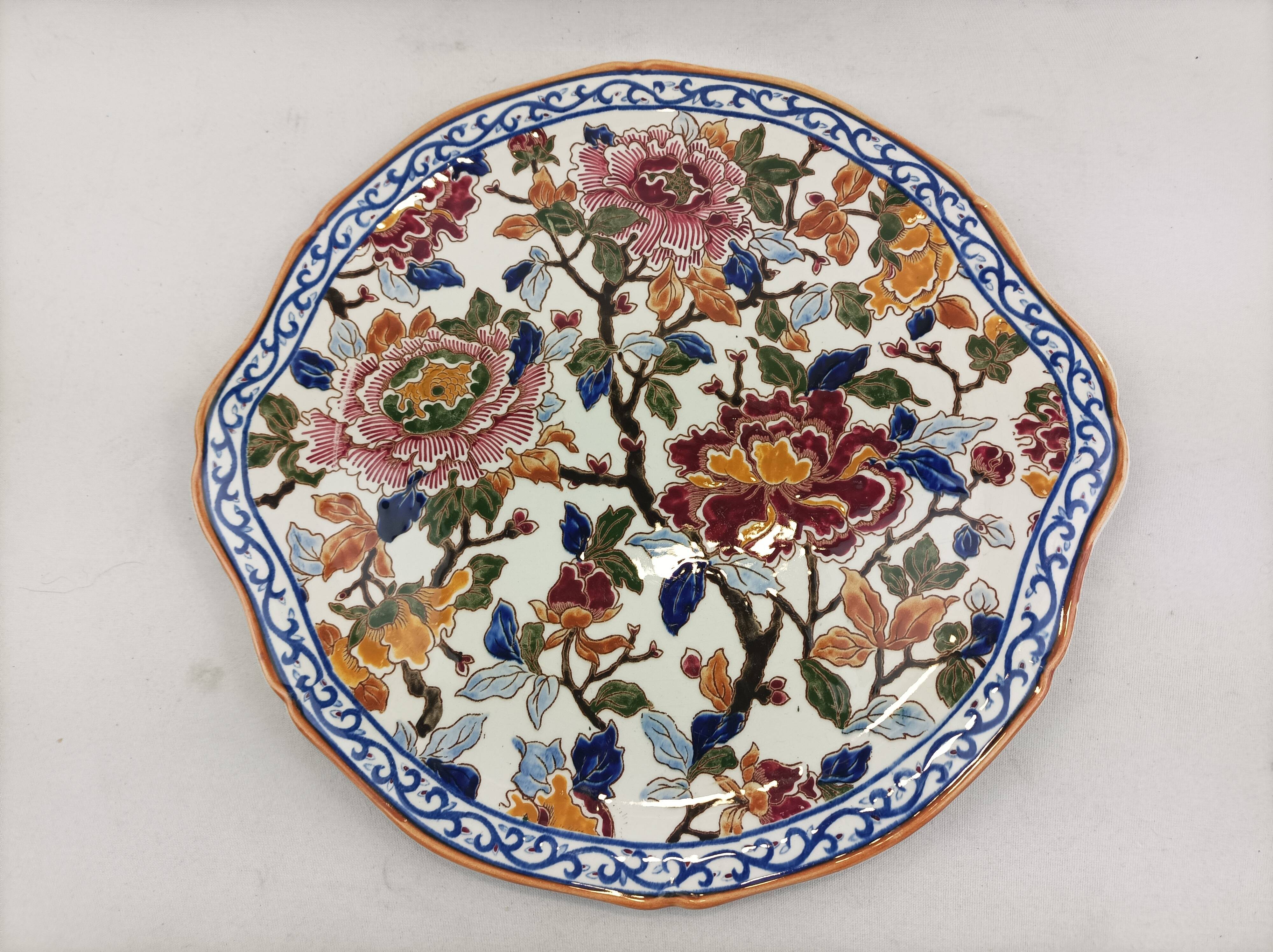 Dish Gien model peony