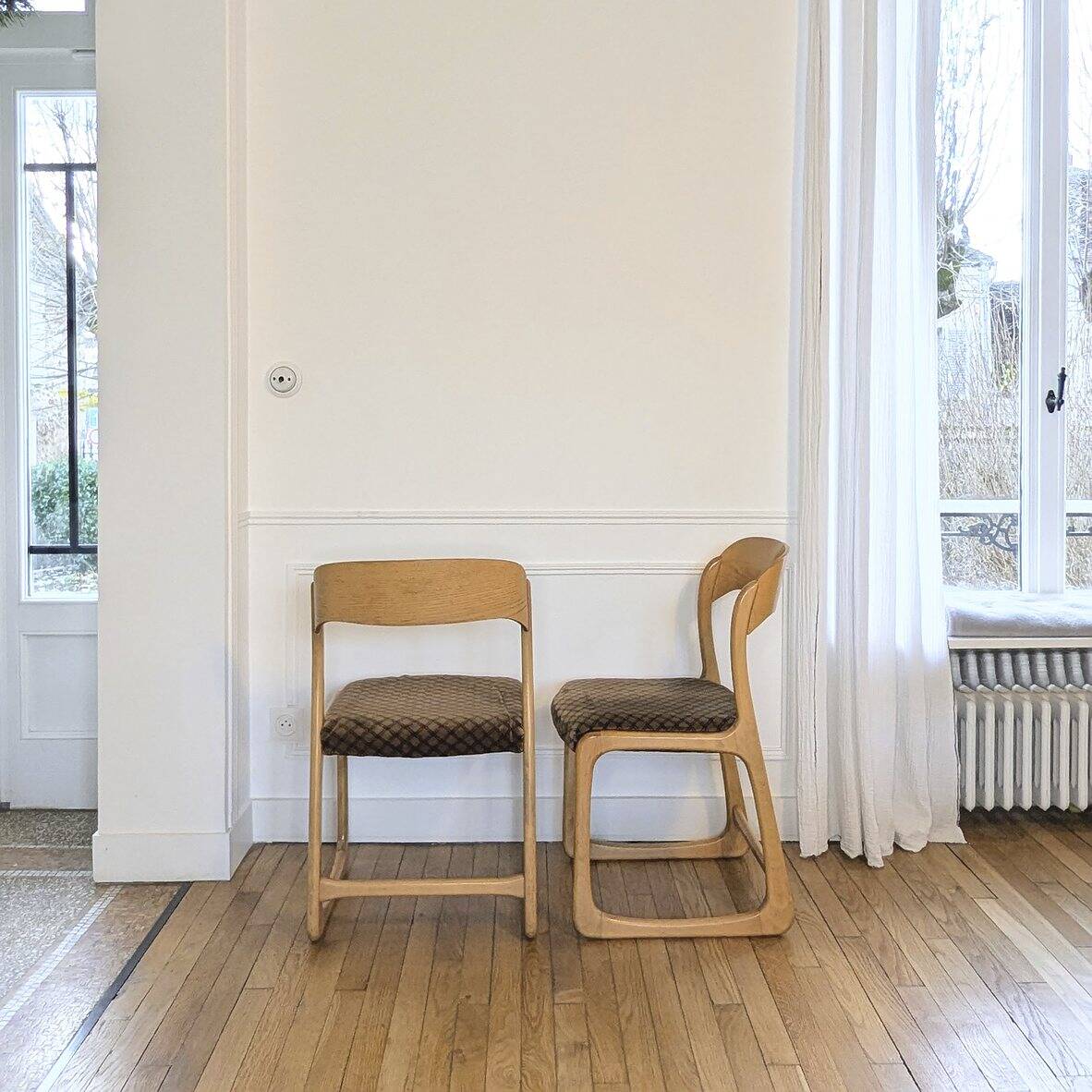 4 "Sled" chairs by Baumann