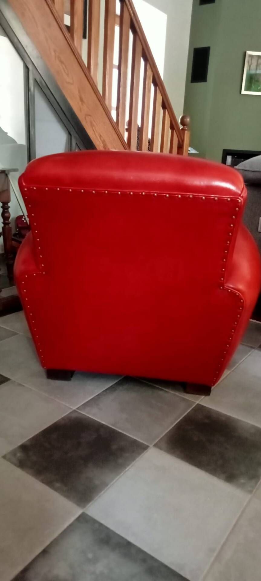 Pair of "Minister" Club Armchairs in red leather – Artisan