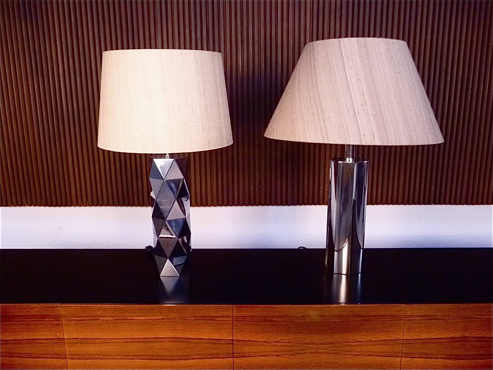 Set of 2 Brutalist Sculptural Chromed Metal Table Lamps, Italy 1960s