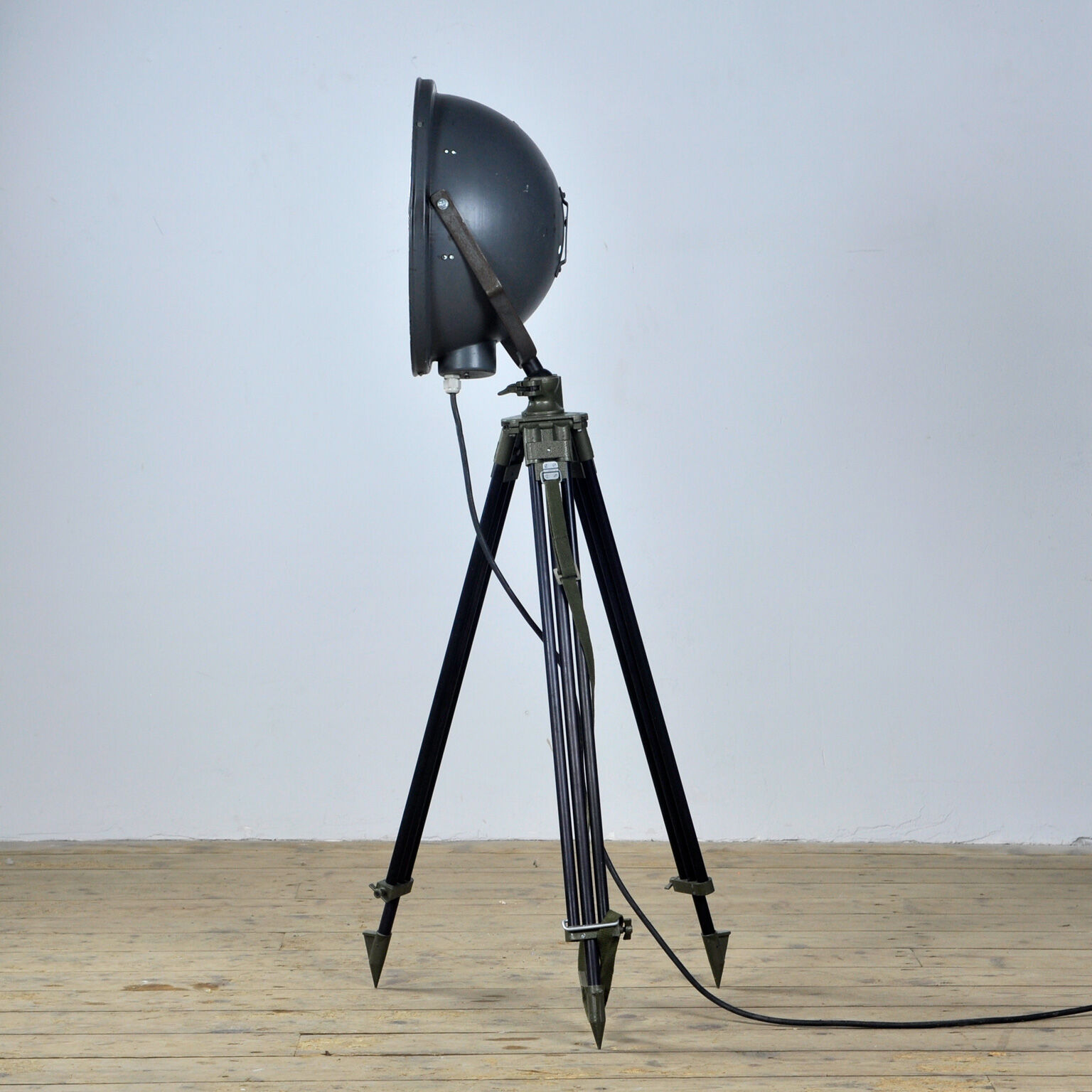 Industrial tripod floor lamp, 1970s