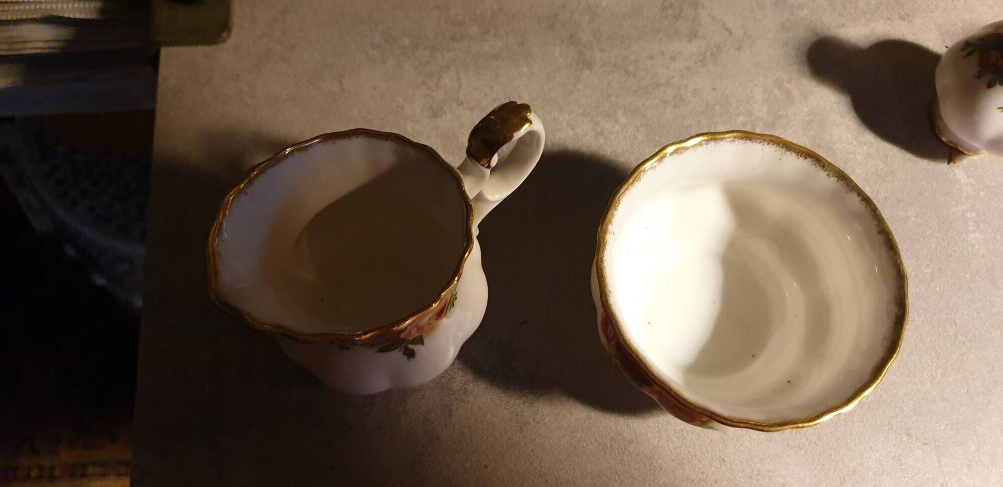 Old Country Roses fine porcelain creamer and bowl - Royal Albert -