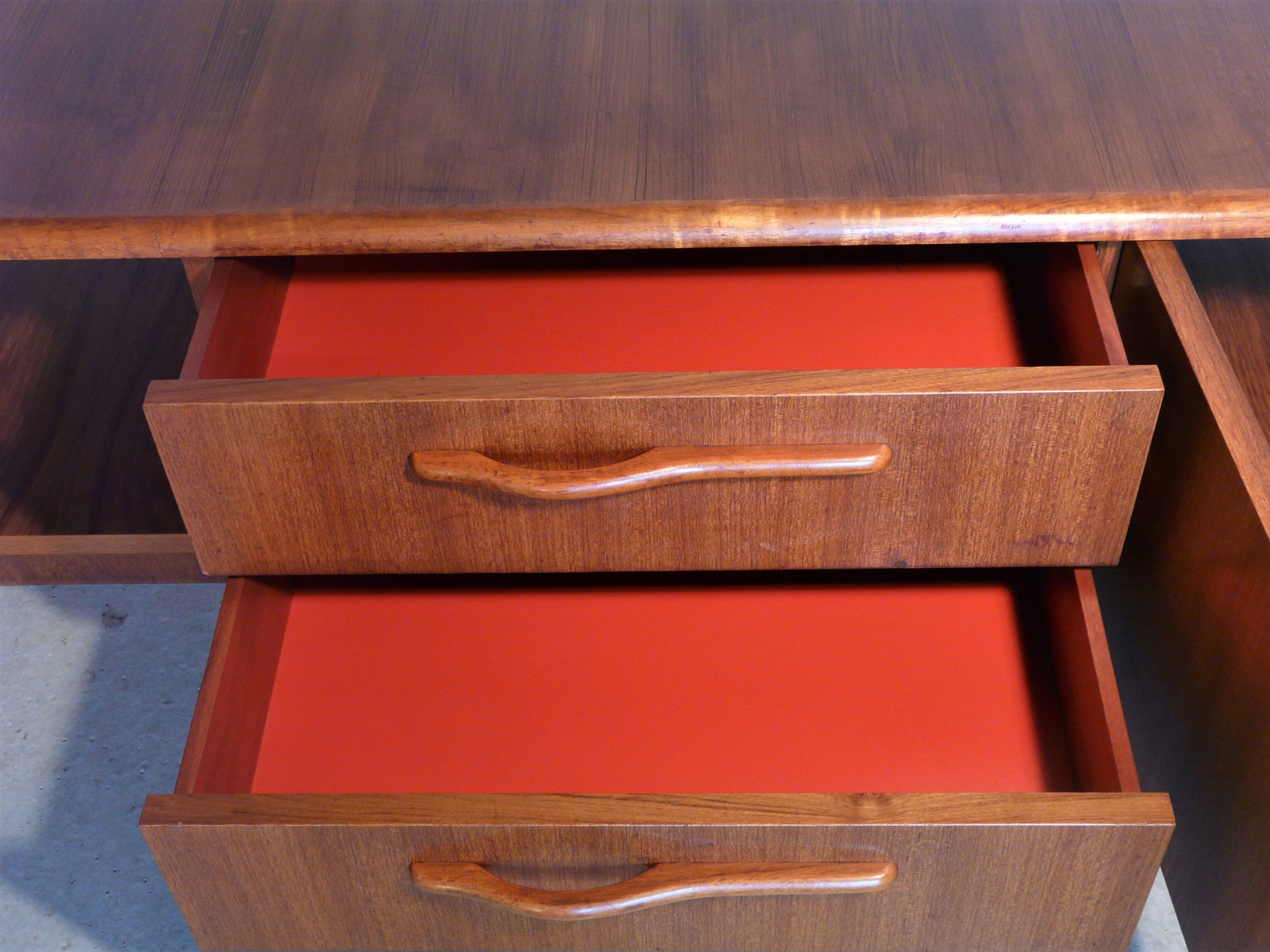 Vintage Scandinavian teak bass row